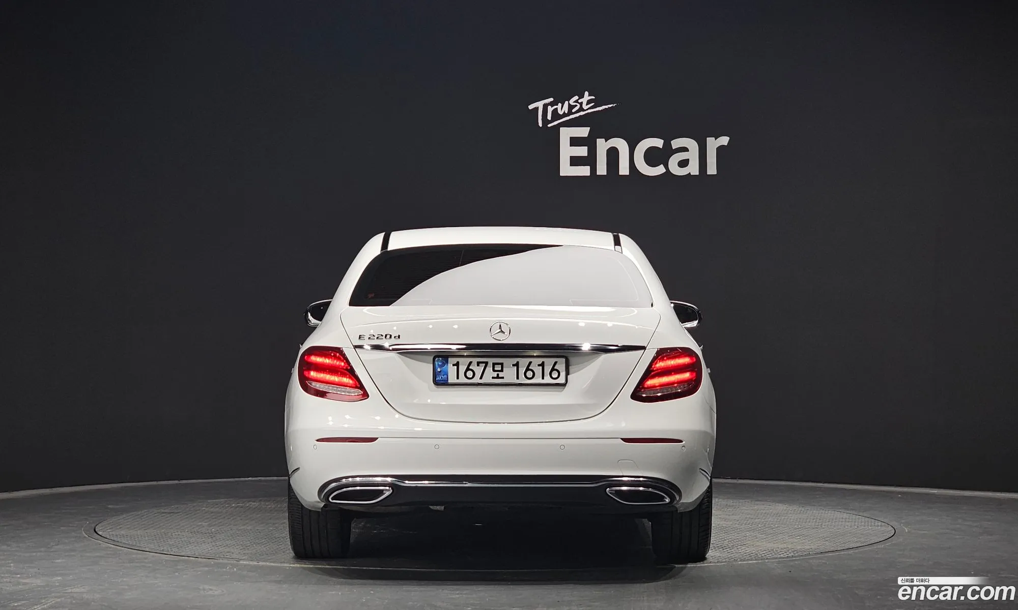 Benz E-Class W213 E220D Exclusive - фотография 18936967
