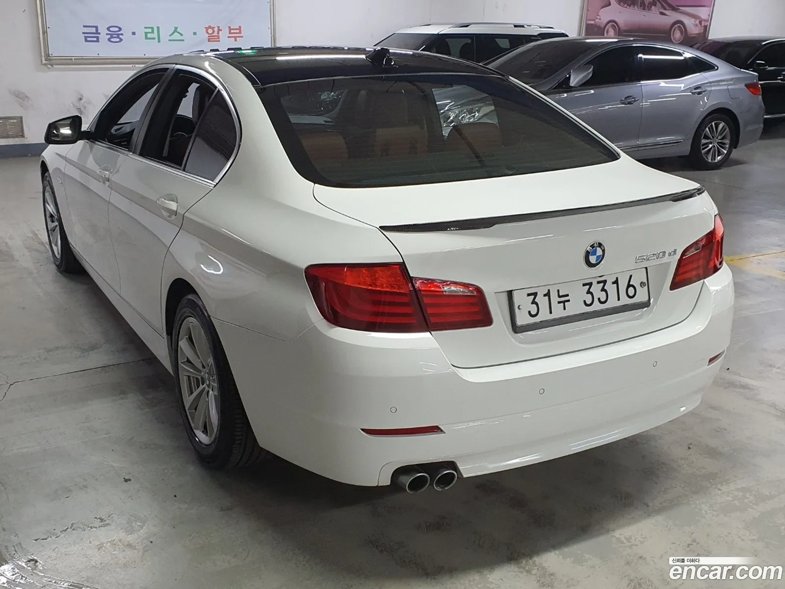 BMW 5 Series F10 520D - фотография 18590692