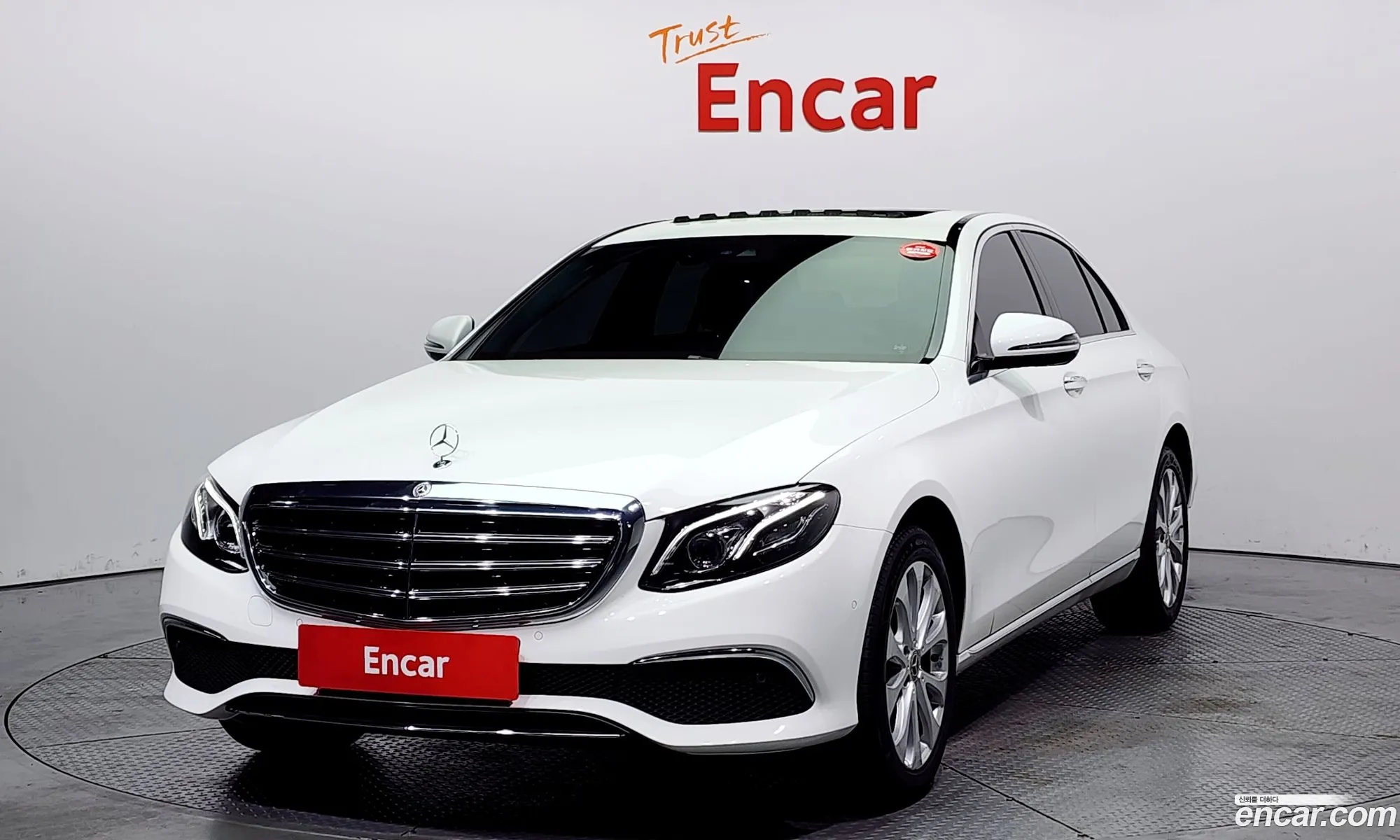 Mercedes-Benz E-Klasse V W213 S213 C238 E220D 4Matic Exclusive 2019 - фотография 18958789