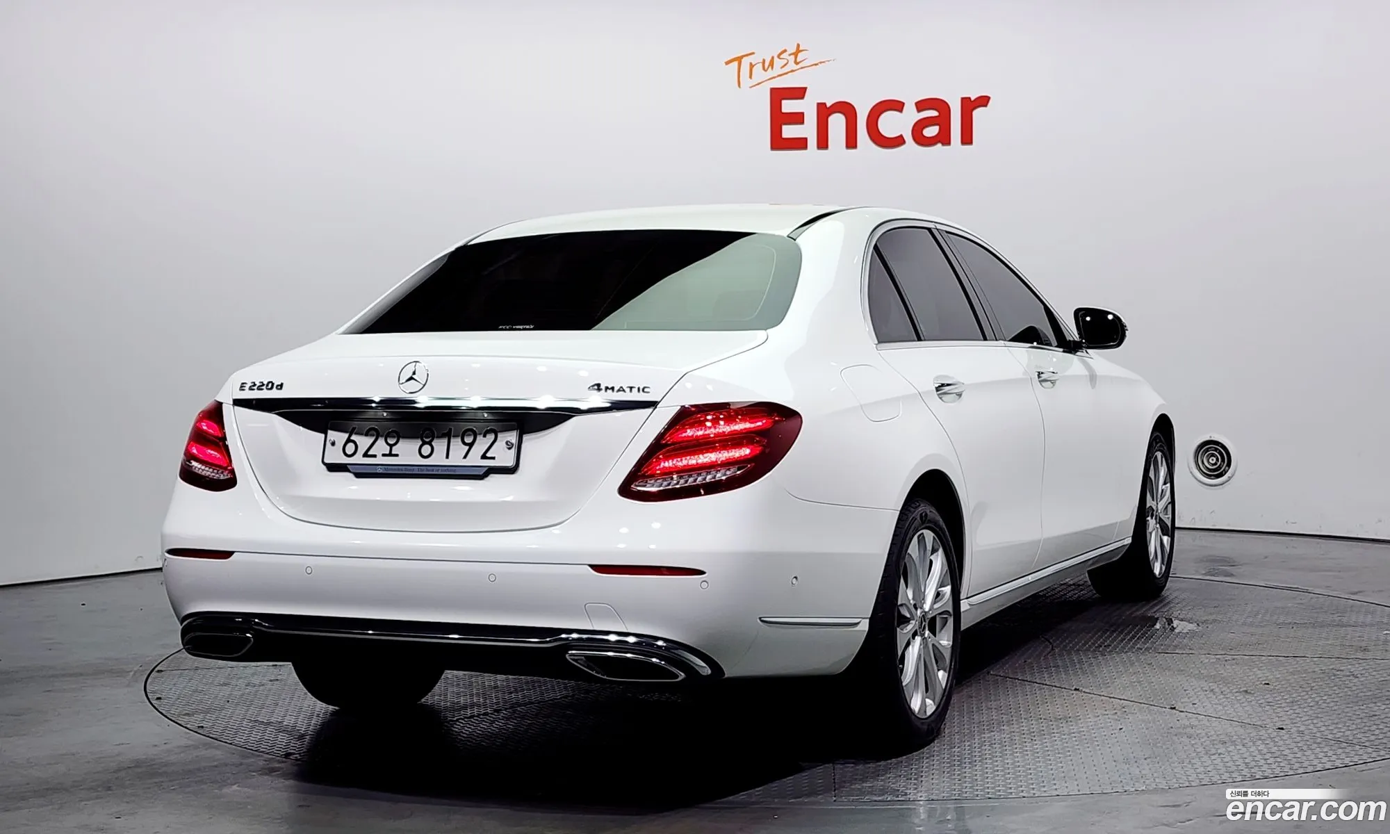 Mercedes-Benz E-Klasse V W213 S213 C238 E220D 4Matic Exclusive 2019 - фотография 18958790