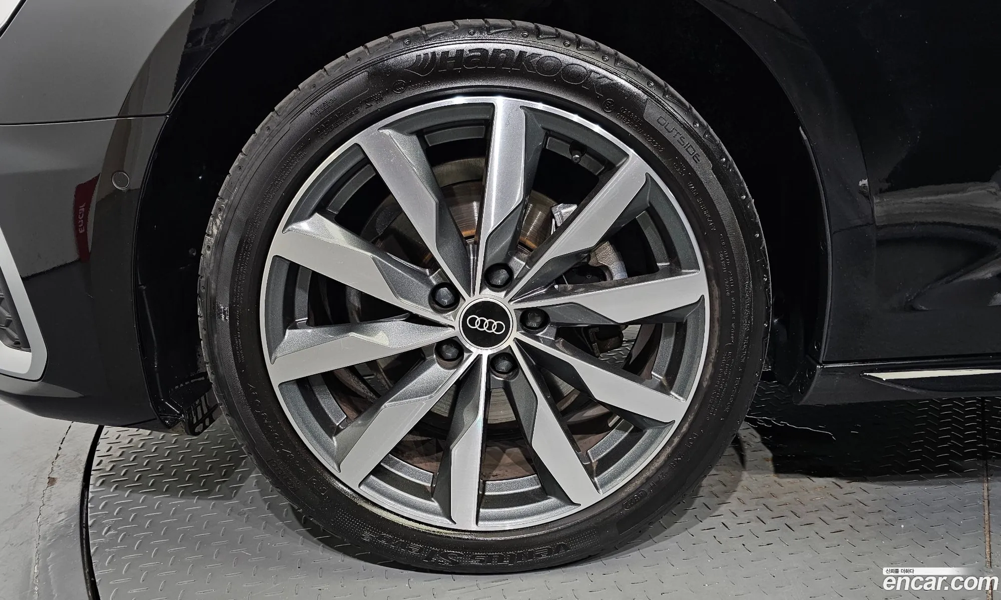Audi A4 40 Tfsi Premium 2023 - фотография 8864101