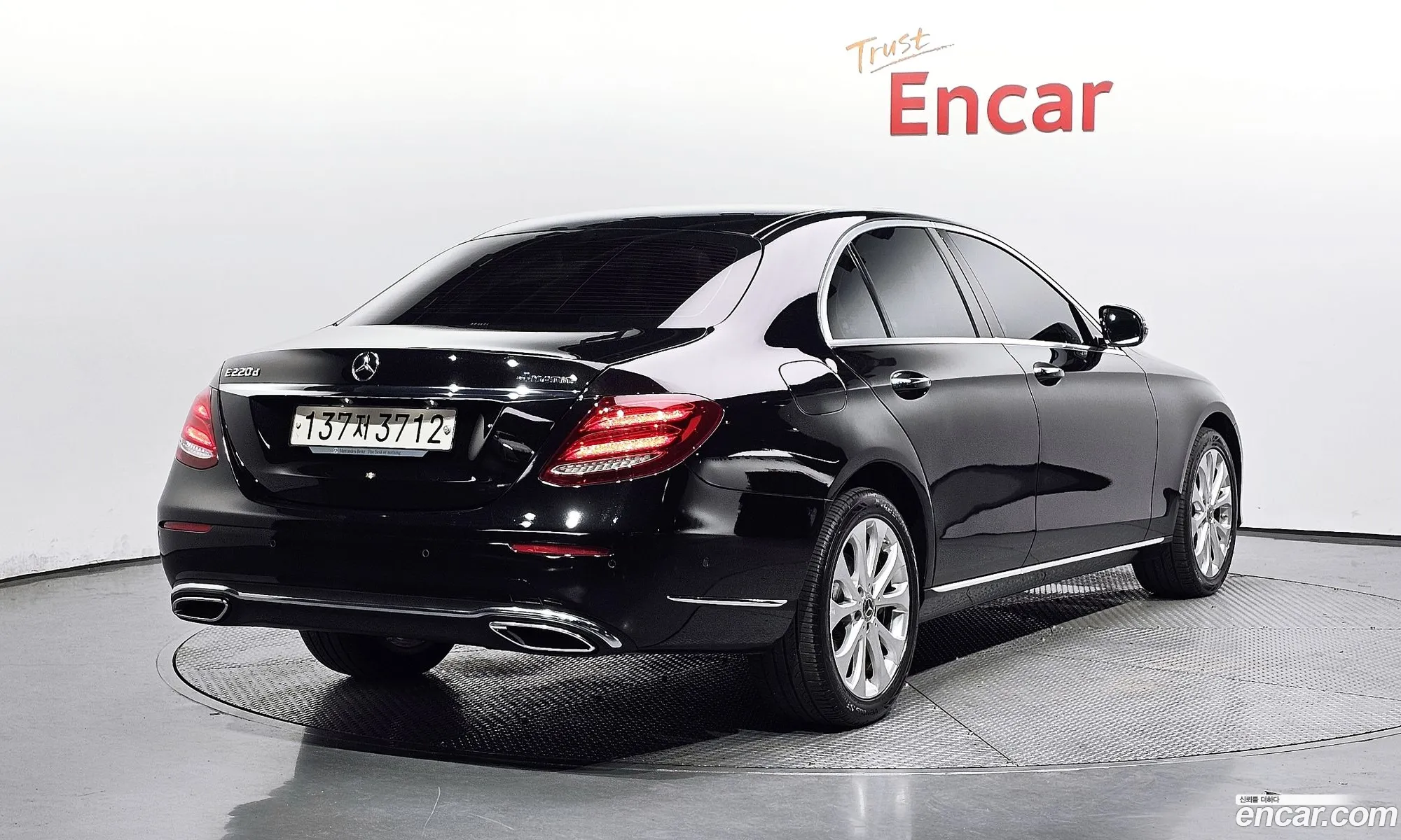 Mercedes-Benz E-Klasse V W213 S213 C238 E220D 4Matic Exclusive 2020 - фотография 18864376
