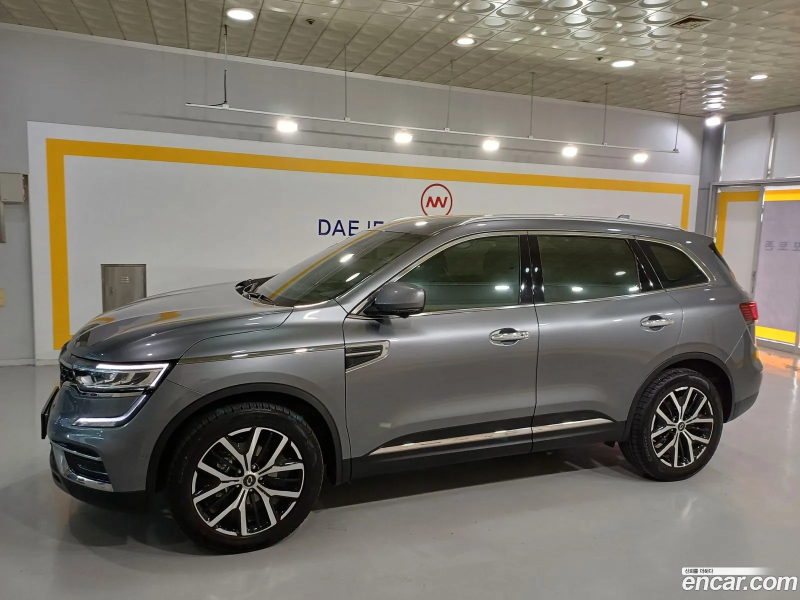 Renault Samsung Qm6 I 20 Gde Re Signature 2Wd 2022 - фотография 7491180