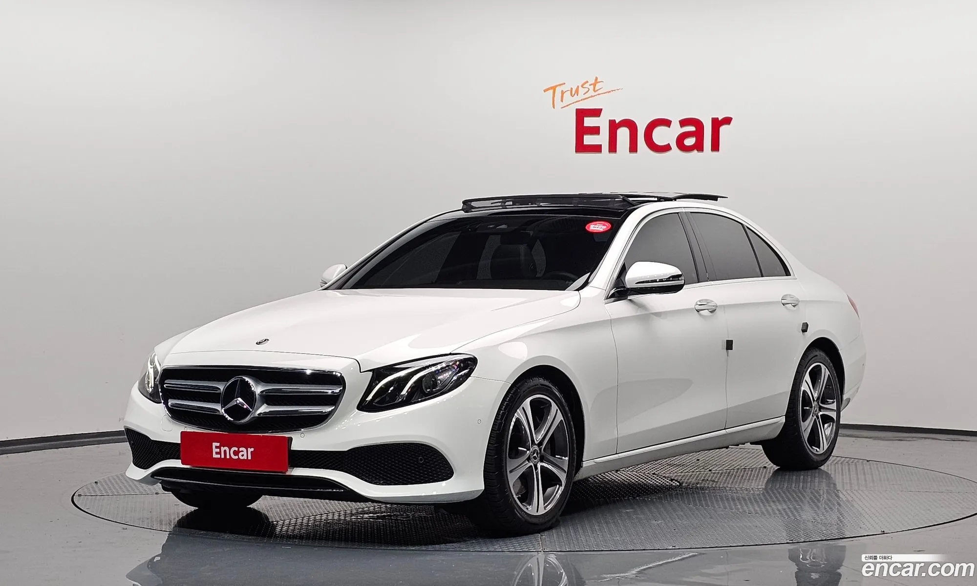 Mercedes-Benz E-Klasse V W213 S213 C238 E300 Avantgarde 2019 - фотография 16508042