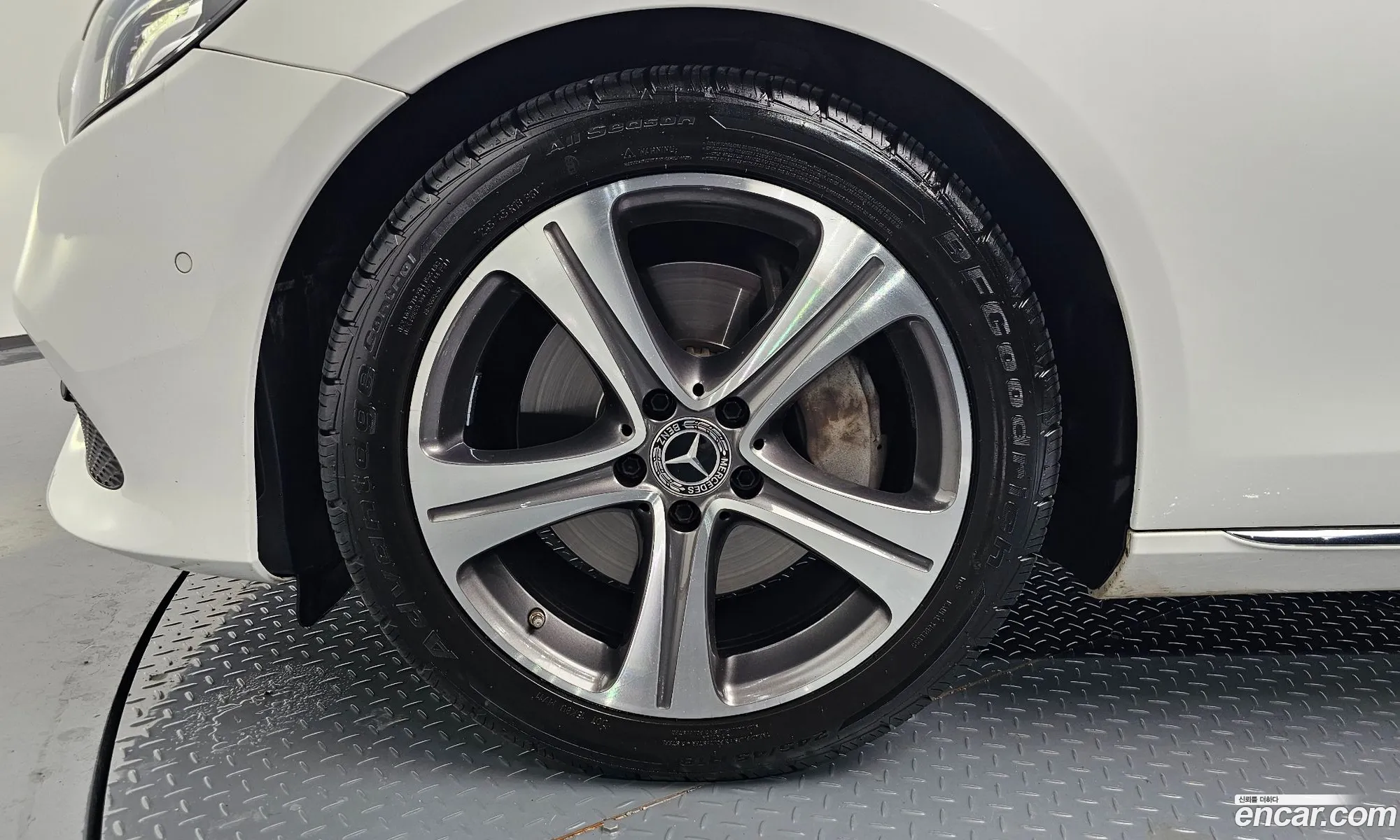 Mercedes-Benz E-Klasse V W213 S213 C238 E300 Avantgarde 2019 - фотография 16508046