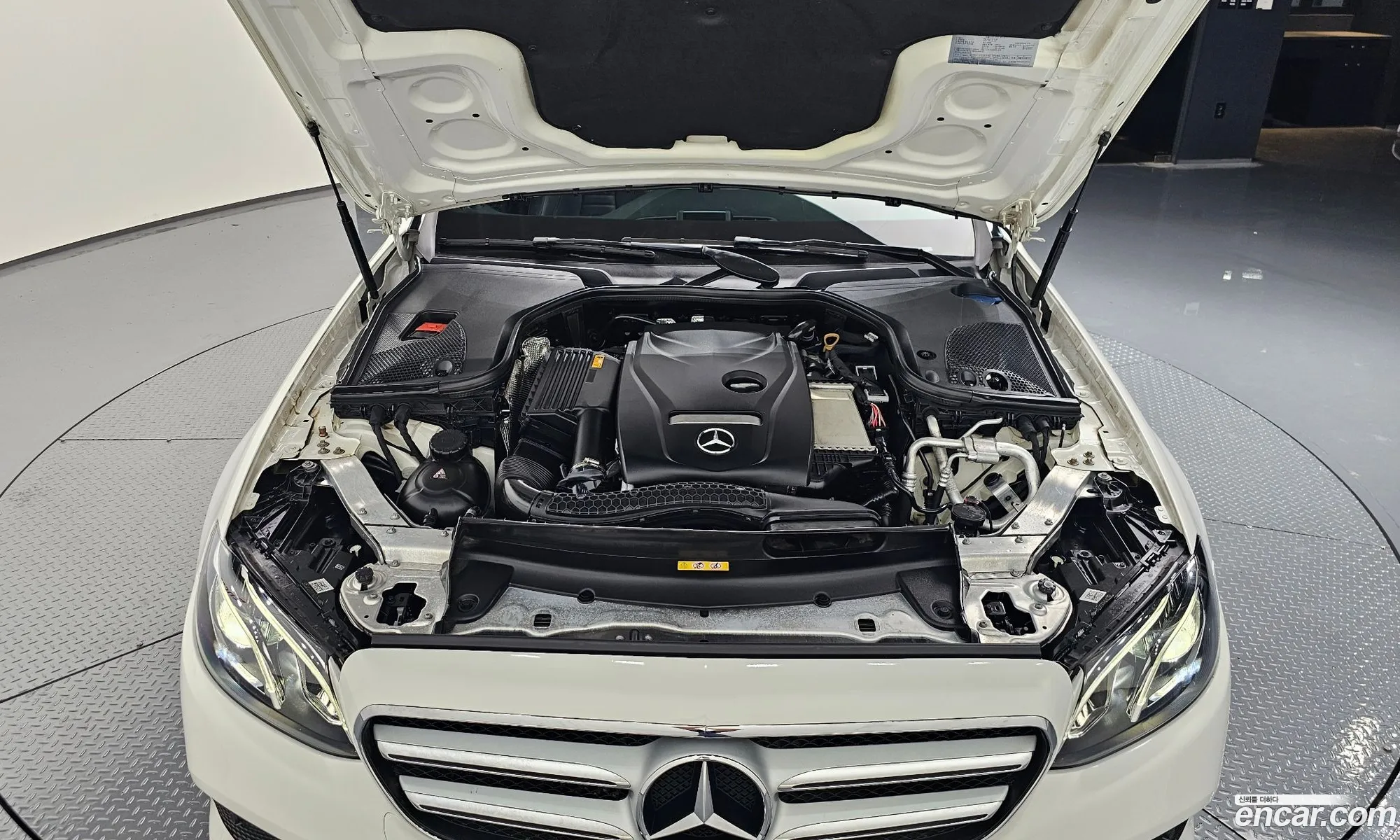 Mercedes-Benz E-Klasse V W213 S213 C238 E300 Avantgarde 2019 - фотография 16508047