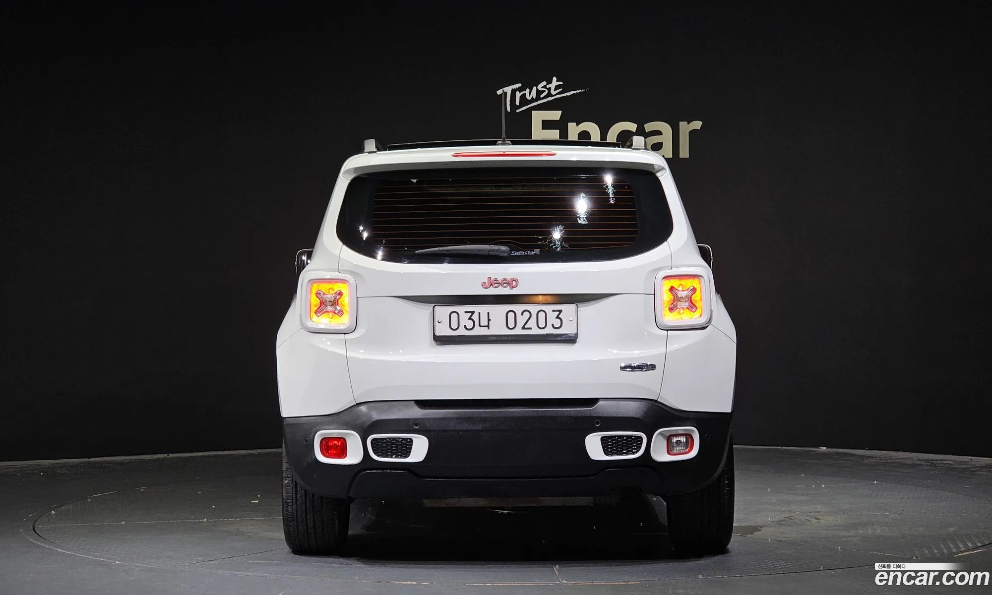 Jeep Renegade 24 Longitude 2016 - фотография 3730027