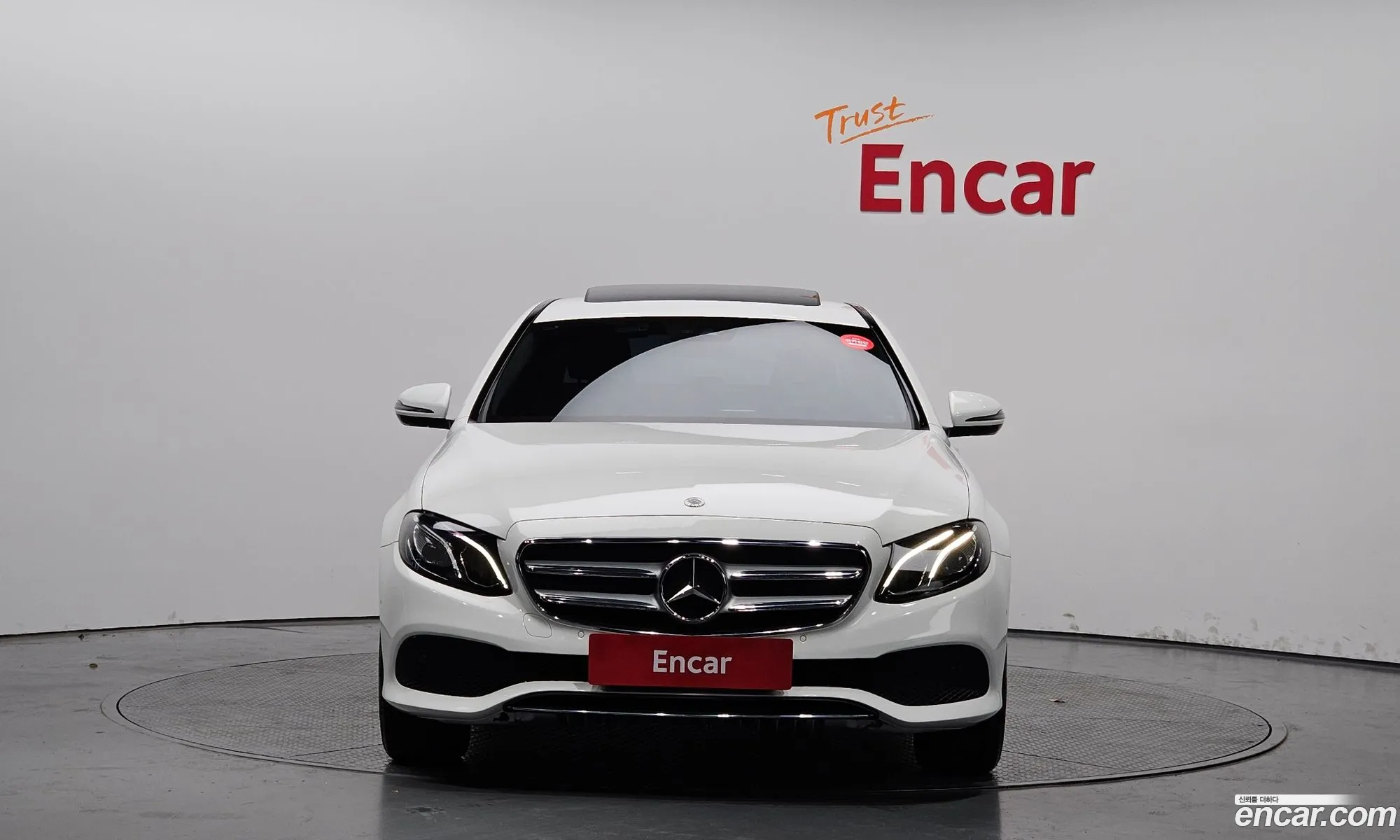 Mercedes E-Class W213 E200 Avantgarde - фотография 18864364