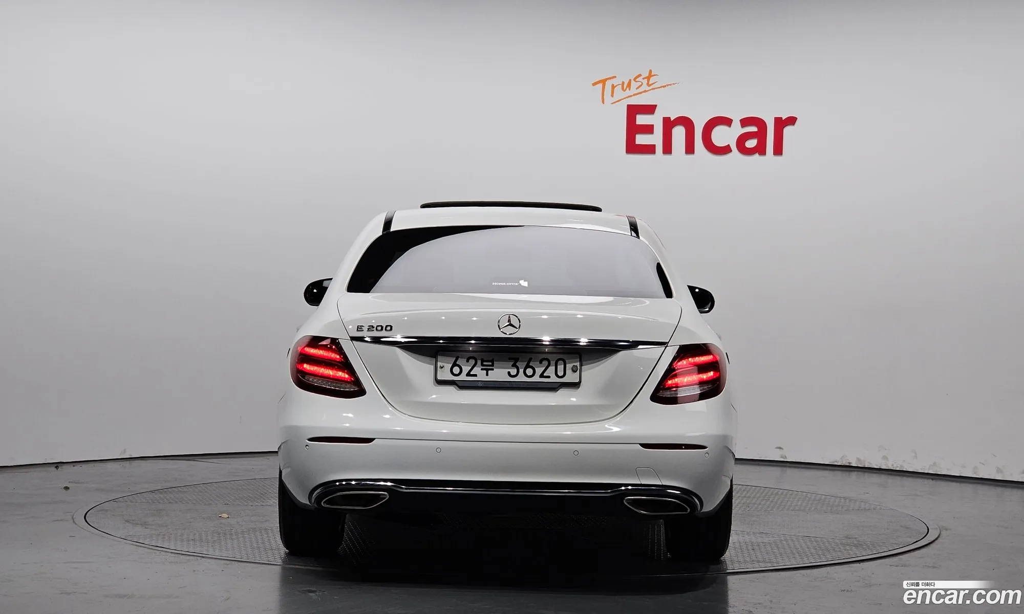 Mercedes E-Class W213 E200 Avantgarde - фотография 18864365
