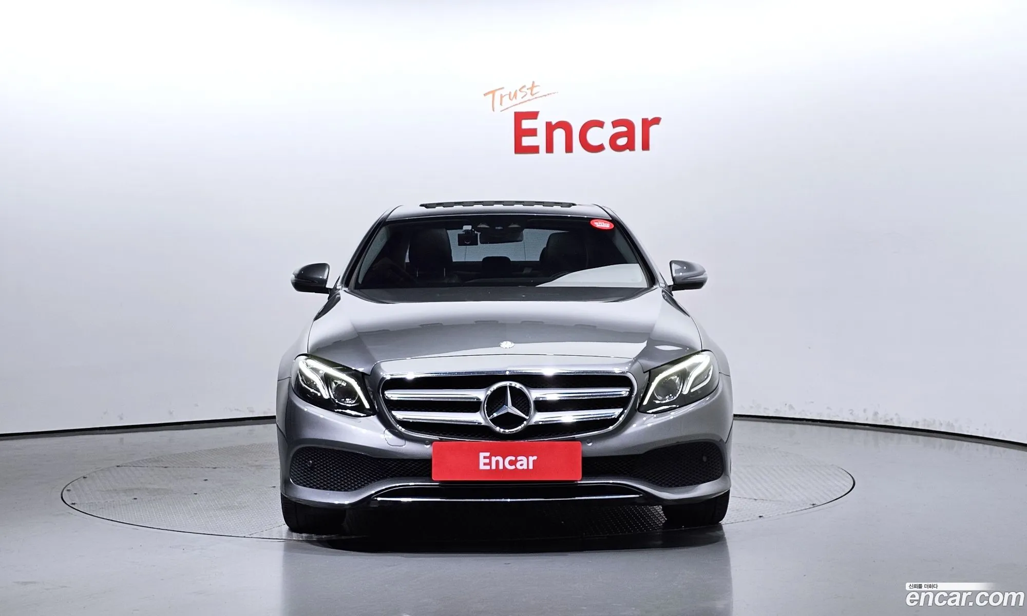 Mercedes-Benz E-Klasse E220D Avant Garde 2017 - фотография 14293394