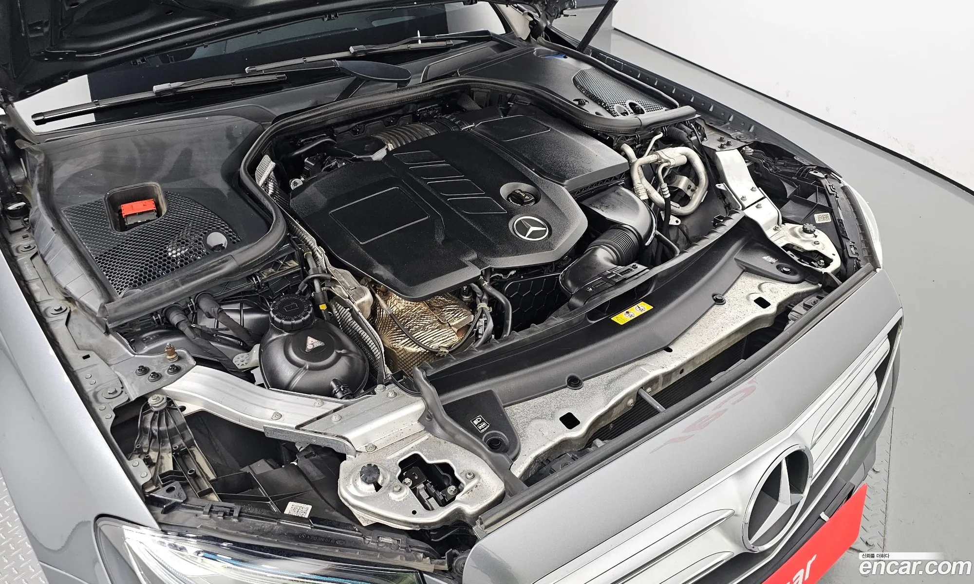 Mercedes-Benz E-Klasse E220D Avant Garde 2017 - фотография 14293397