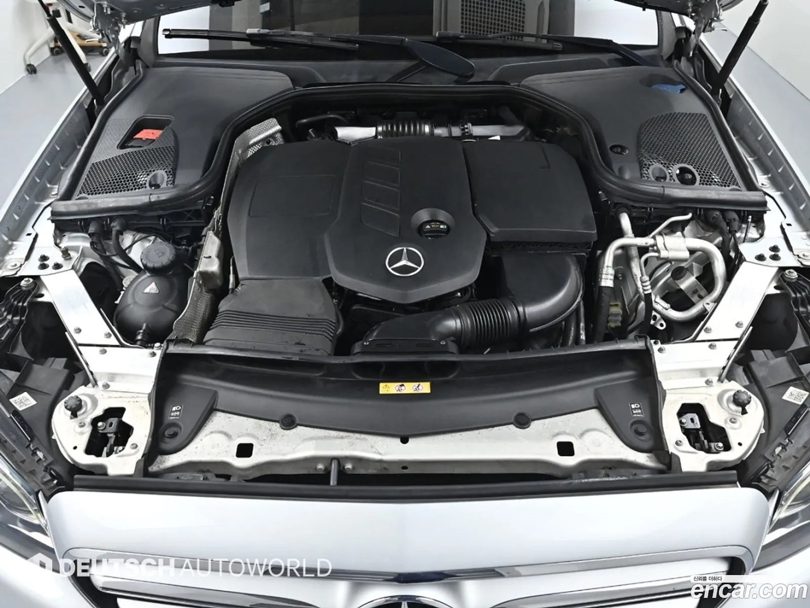 Mercedes-Benz E-Klasse E220D Avant Garde 2017 - фотография 18864451