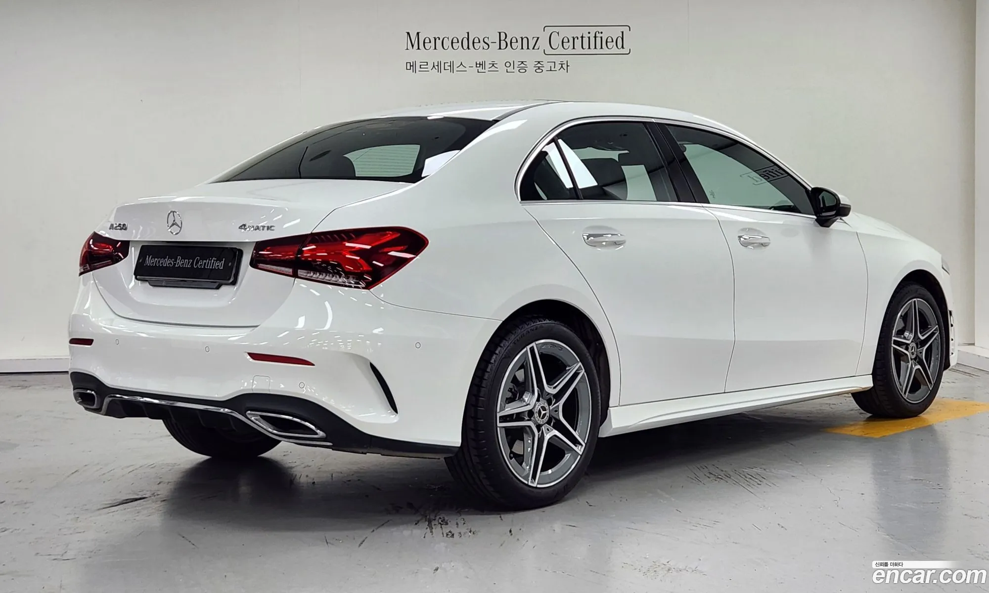 Mercedes-Benz A-Klasse A250 4Matic Sedan 2023 - фотография 18838070