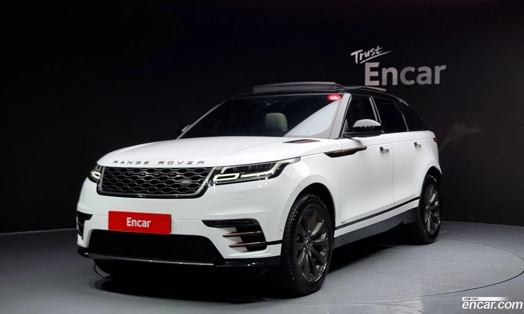 Land Rover Range Rover Velar I 30 D300 R-Dynamic Se 2018 - фотография 7456470