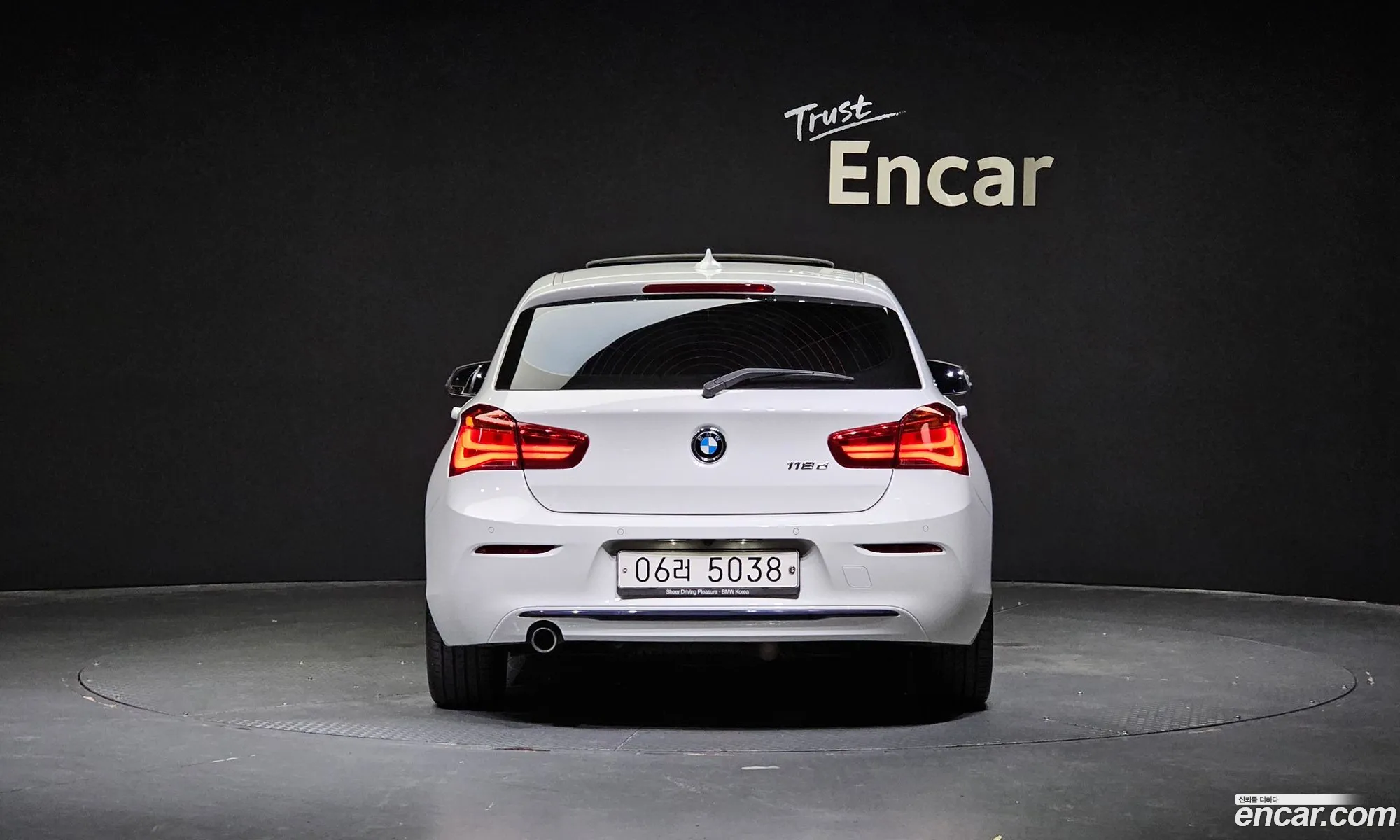 BMW 1Er 118D Sport 5 Door 2017 - фотография 18542216