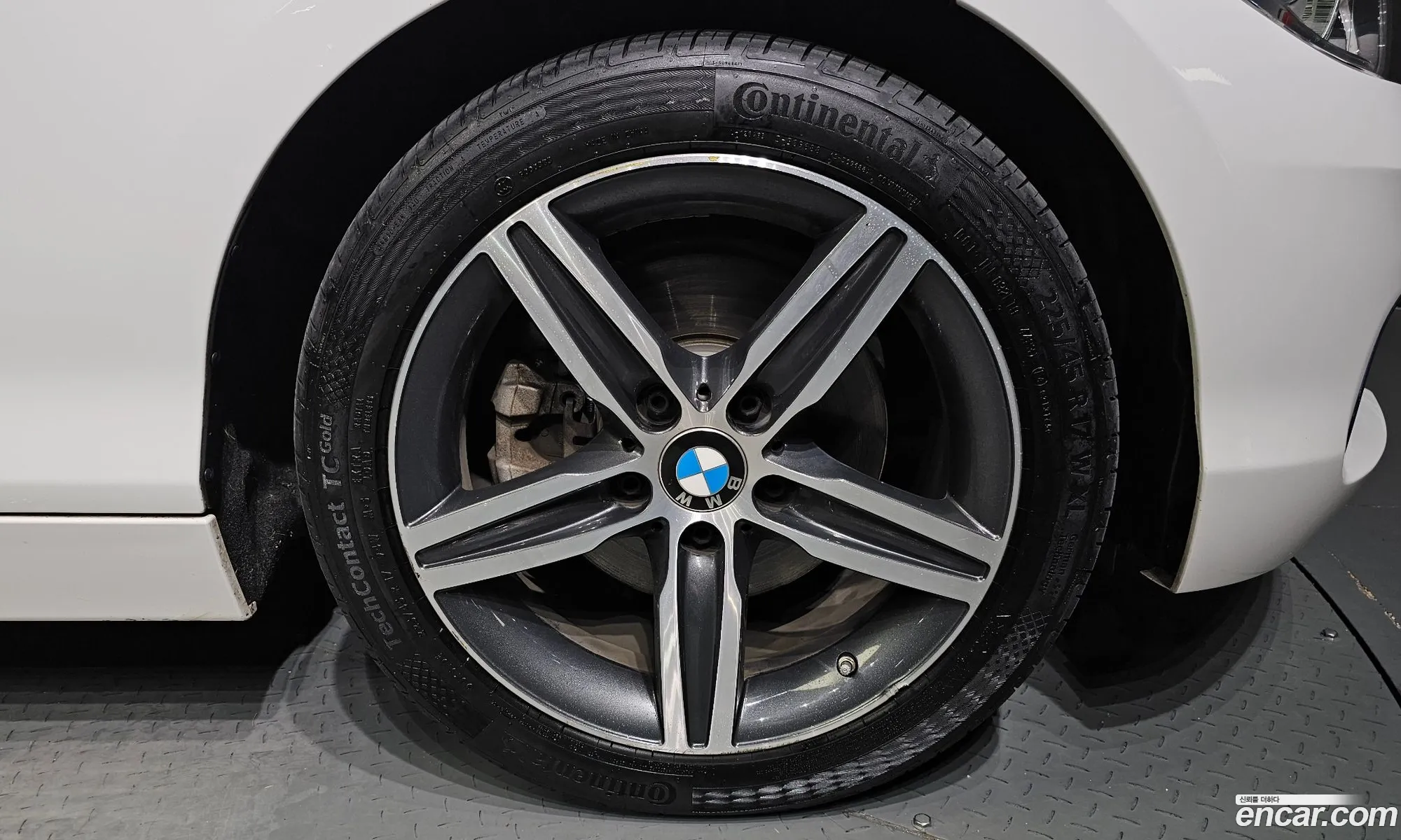BMW 1Er 118D Sport 5 Door 2017 - фотография 18542217