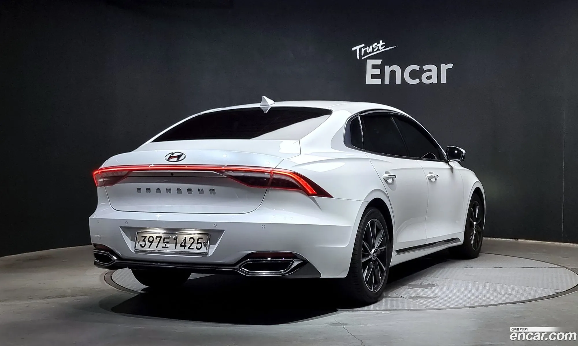 Hyundai Grandeur Vi 25 2020 - фотография 15931399