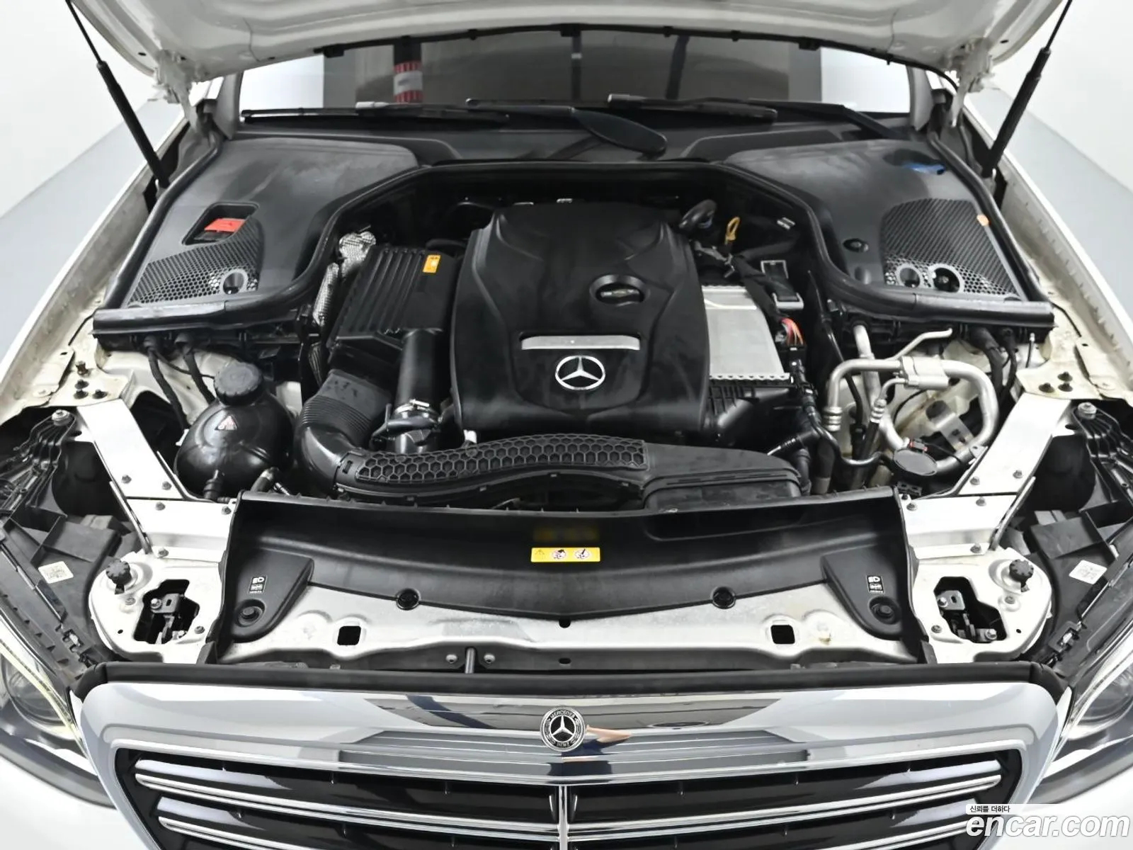 Mercedes E-Class W213 E300 Avantgarde - фотография 16517031