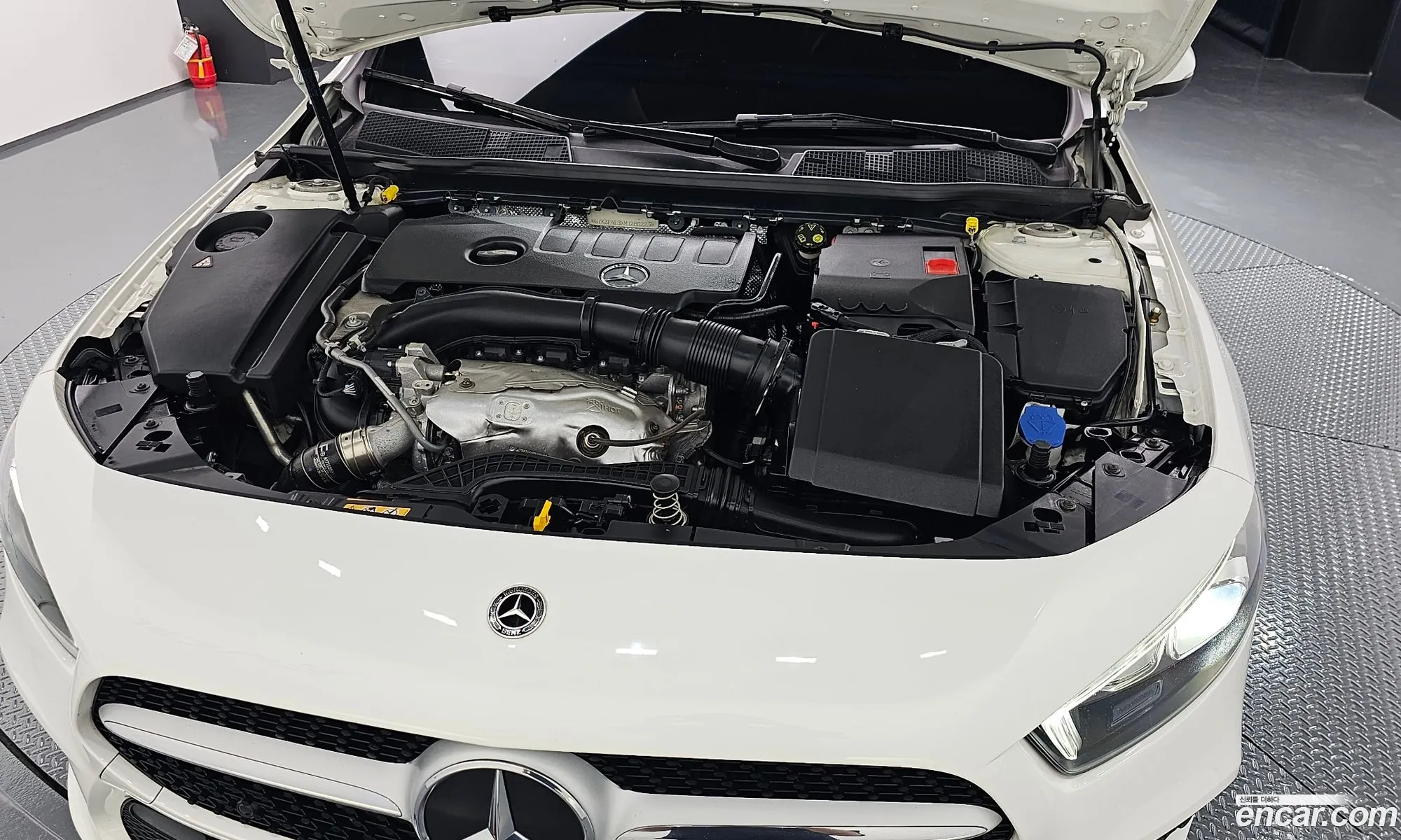 Mercedes-Benz A-Klasse Iv W177 A220 Hatchback 2021 - фотография 18838099