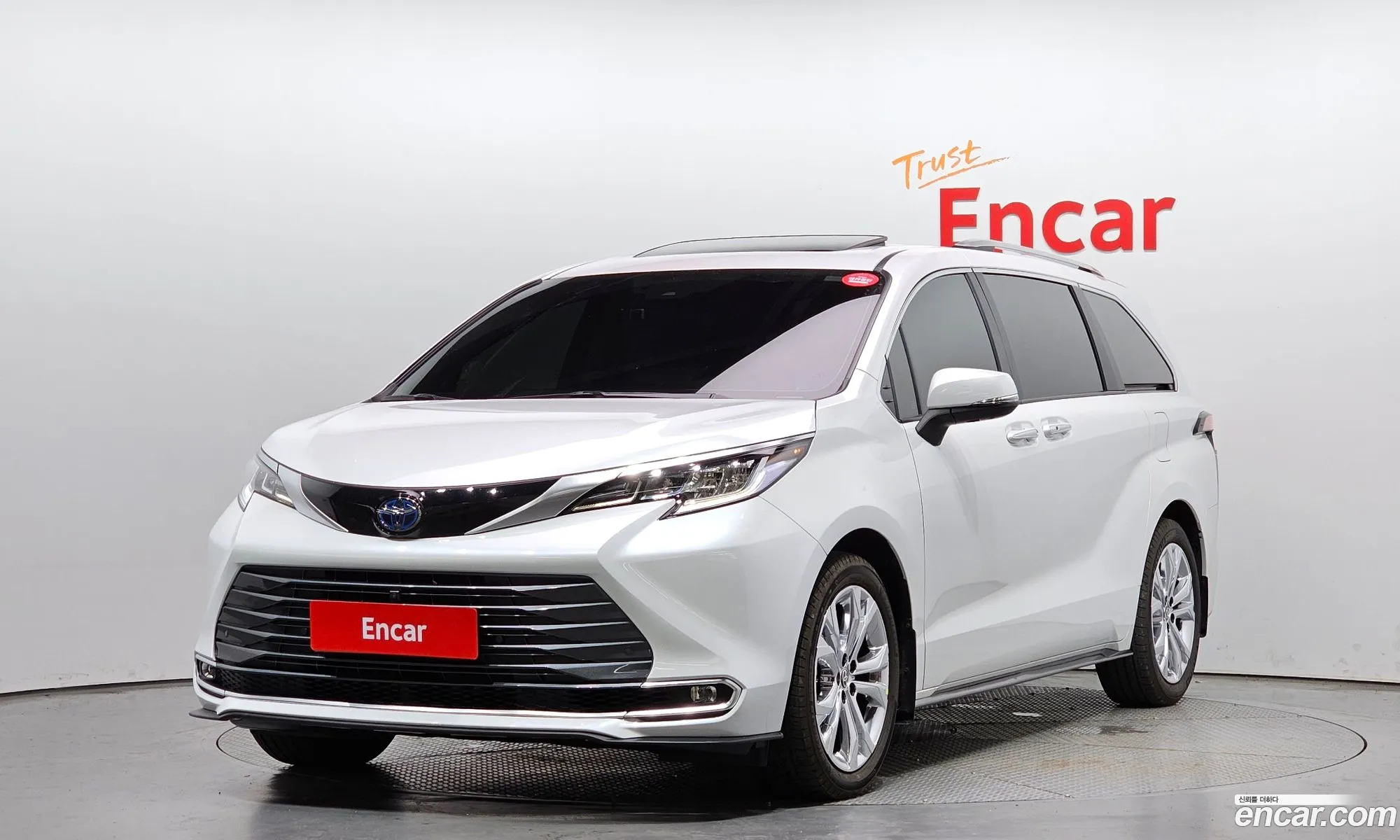 Toyota Sienna 25 Hybrid 2Wd 2023 - фотография 15415716