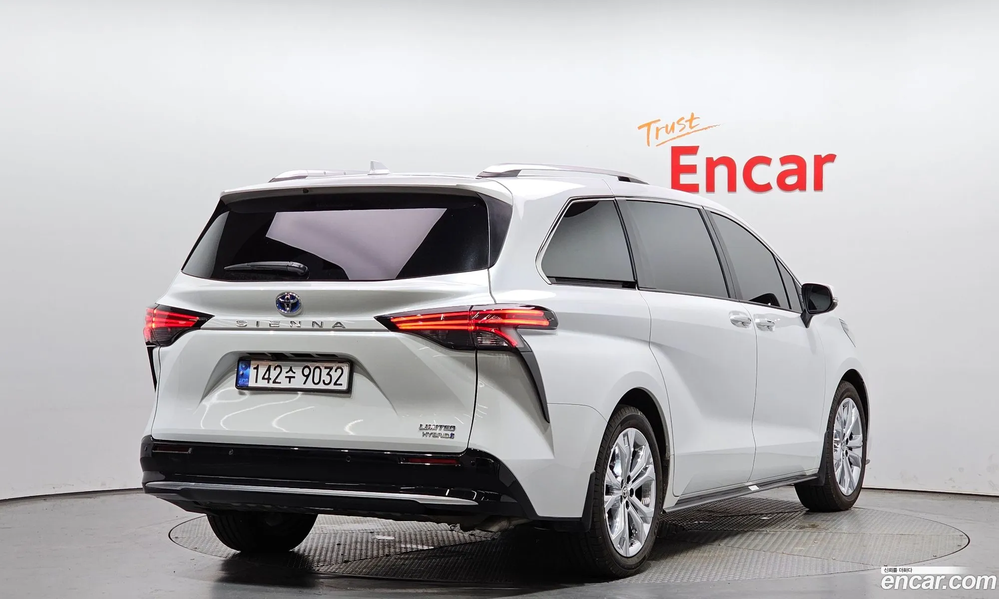 Toyota Sienna 25 Hybrid 2Wd 2023 - фотография 15415717