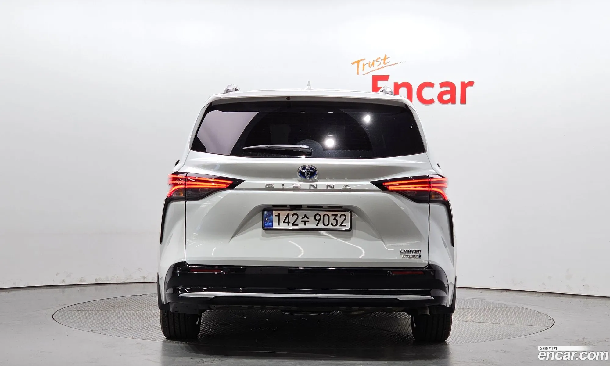 Toyota Sienna 25 Hybrid 2Wd 2023 - фотография 15415719