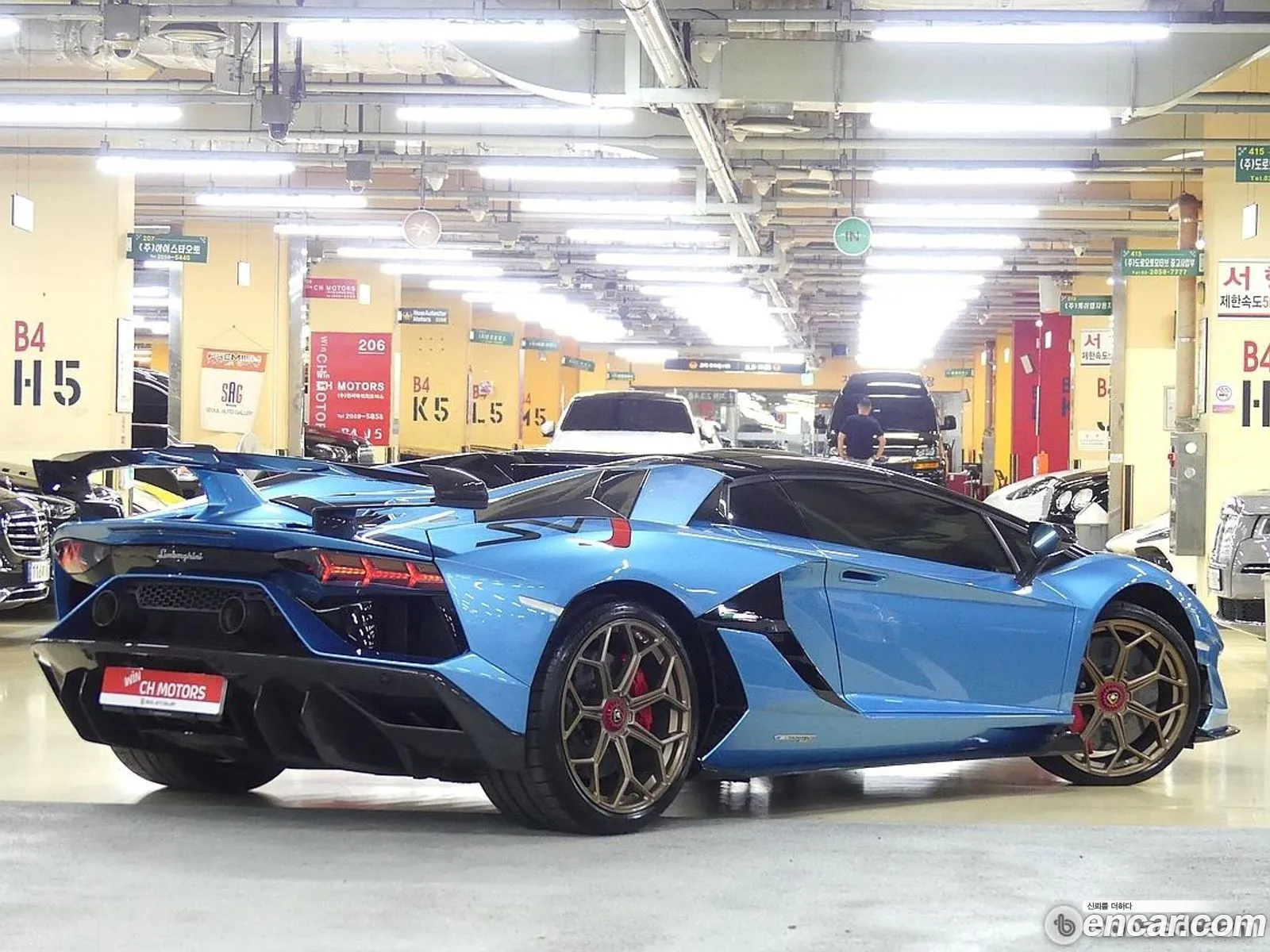 Lamborghini Aventador I Lp770-4 Svj Roadster 2021 - фотография 3750462