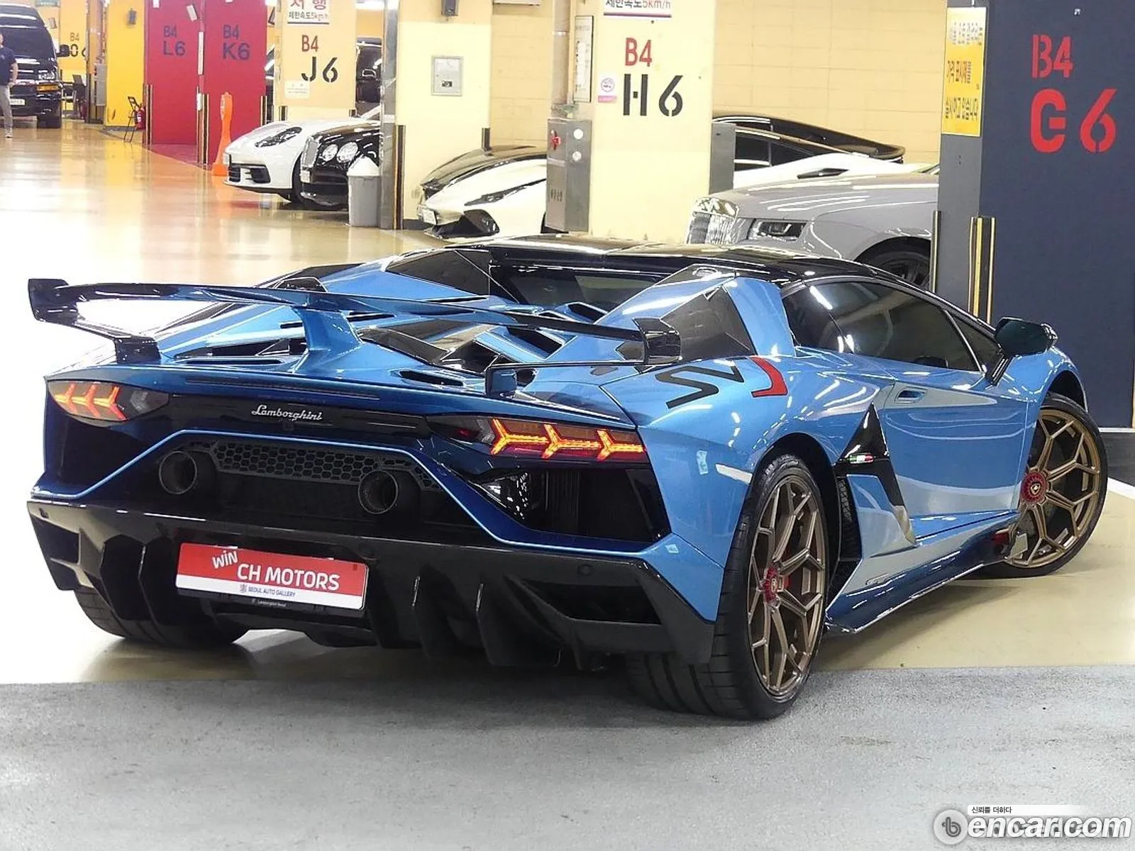 Lamborghini Aventador I Lp770-4 Svj Roadster 2021 - фотография 3750464