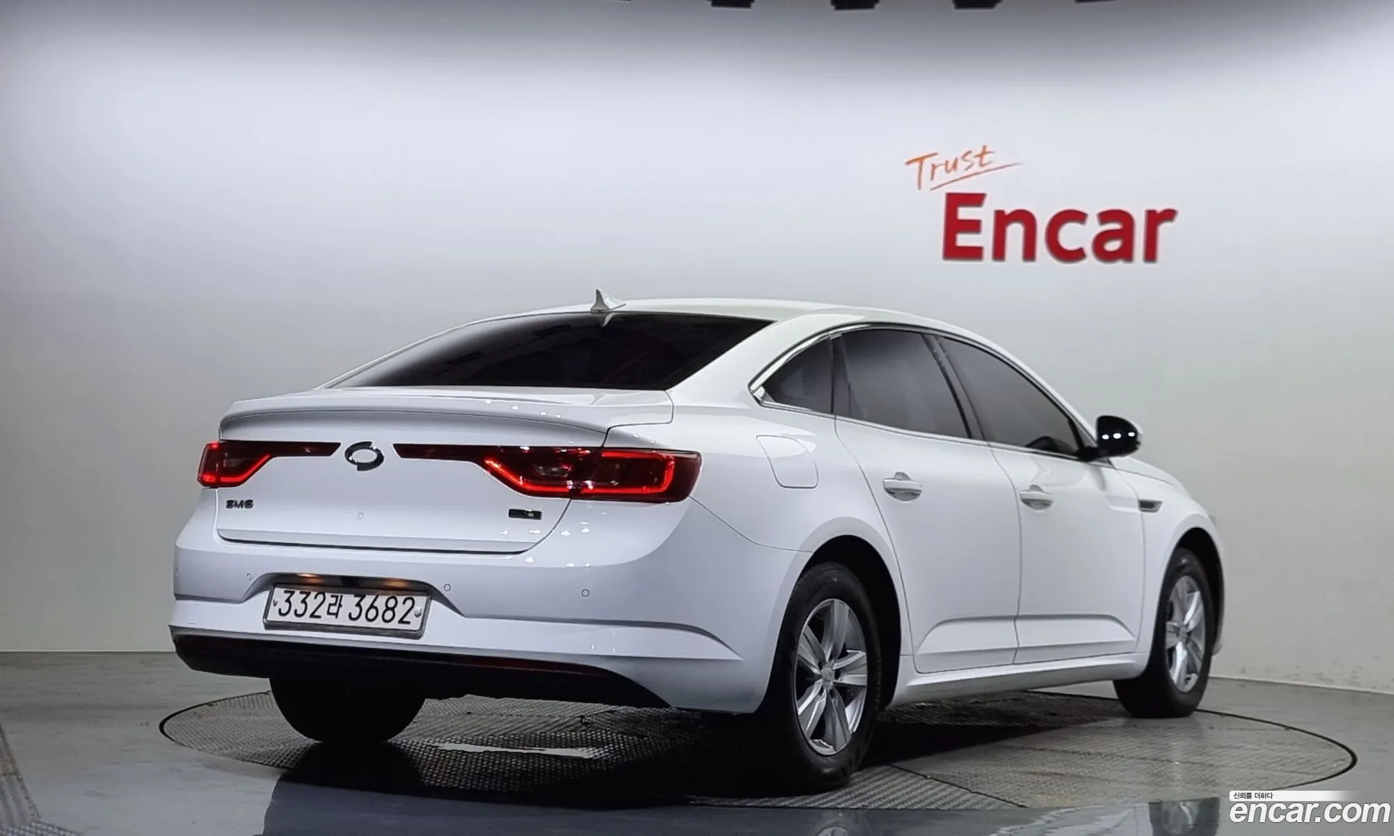 Renault Samsung Sm6 20 Lpe Se Rental Car 2017 - фотография 4086646