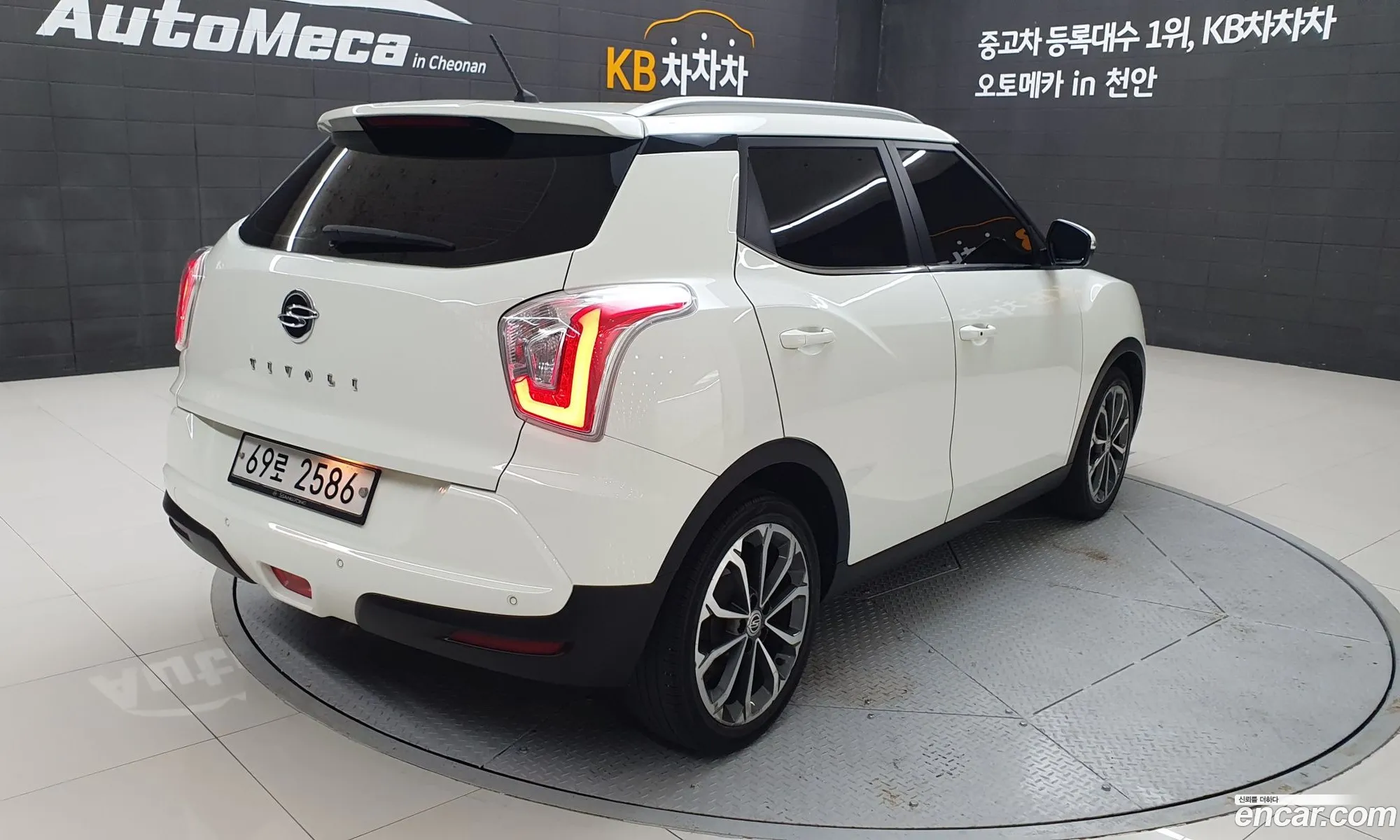 Ssangyong Tivoli Tivoli Vx 2Wd 2017 - фотография 19876163