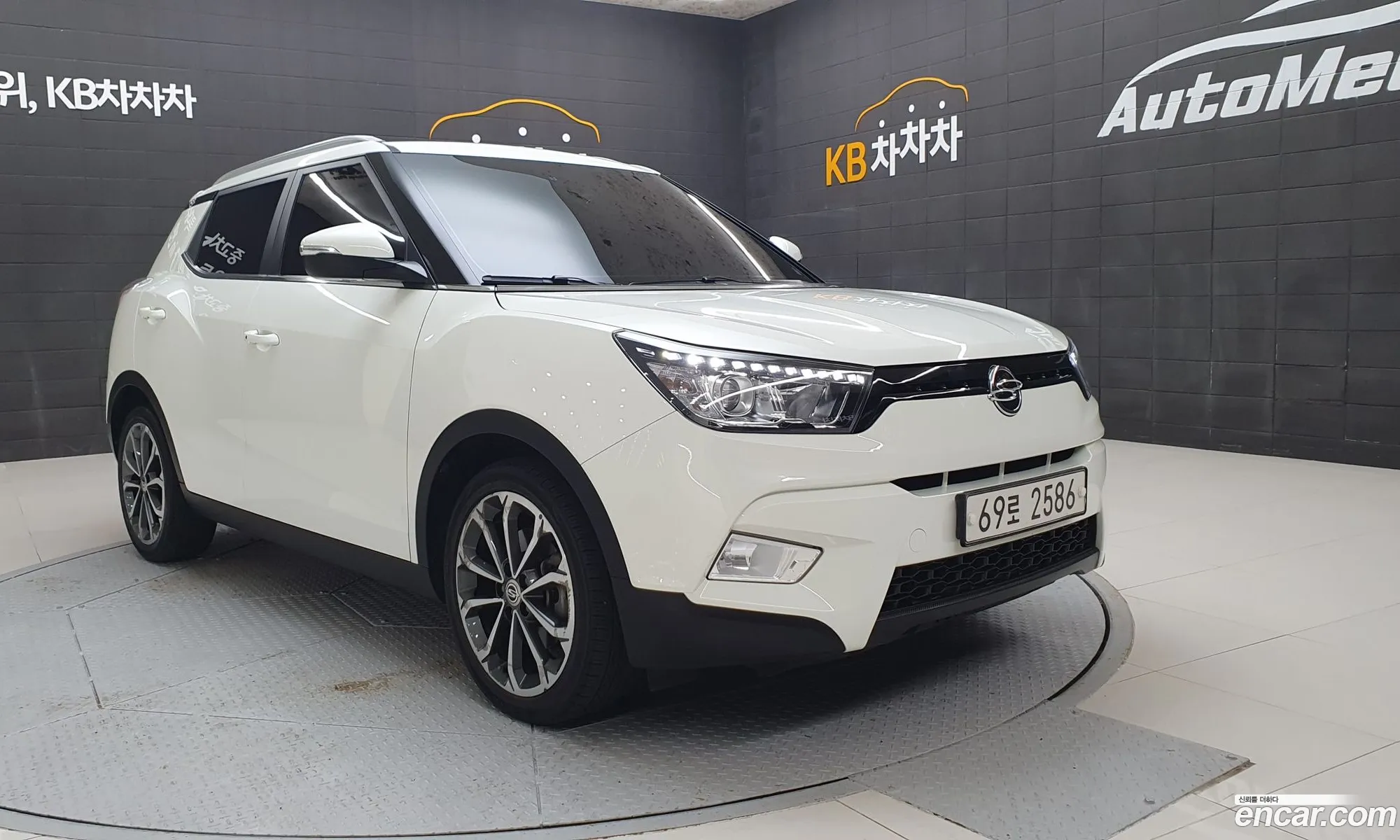 Ssangyong Tivoli Tivoli Vx 2Wd 2017 - фотография 19876164