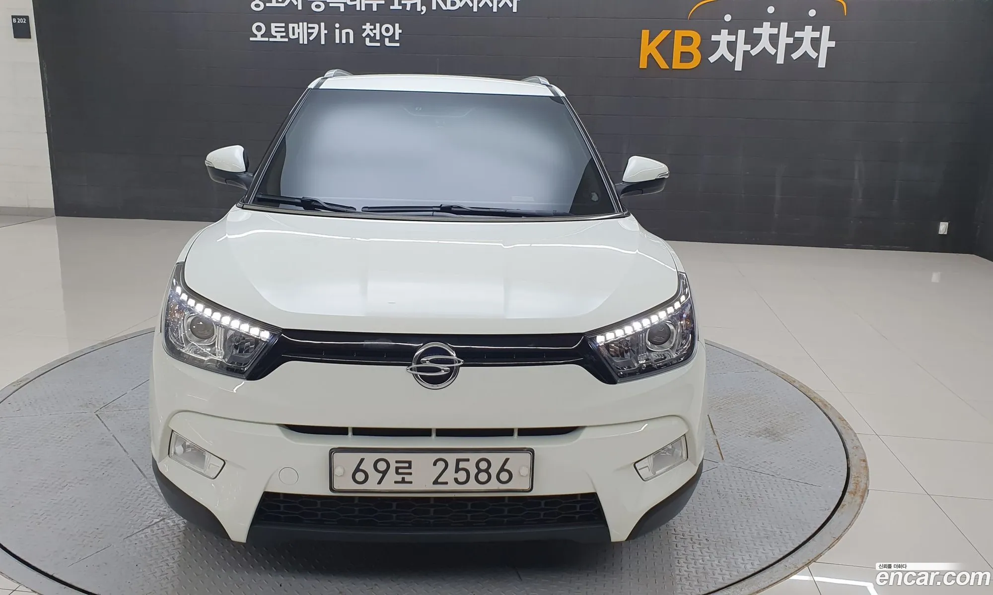Ssangyong Tivoli Tivoli Vx 2Wd 2017 - фотография 19876165