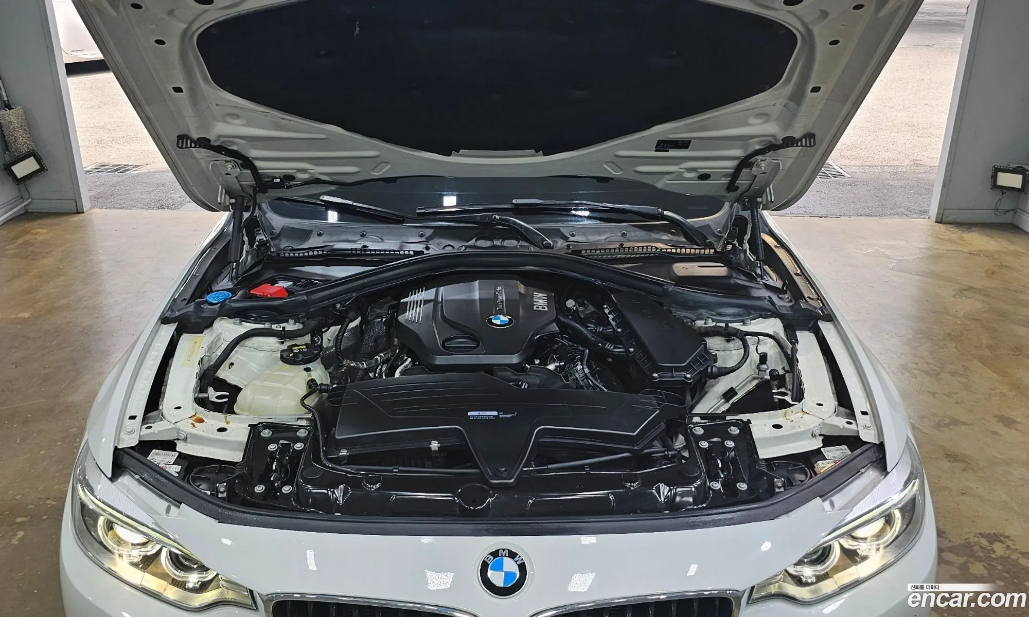 BMW 4 Series F32 420D M Sports Coupe - фотография 16489421