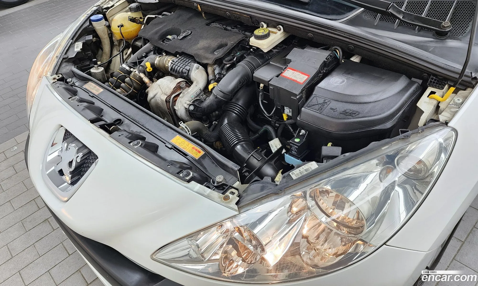 Peugeot 308 I 16 Hdi Mcp 2011 - фотография 4702317