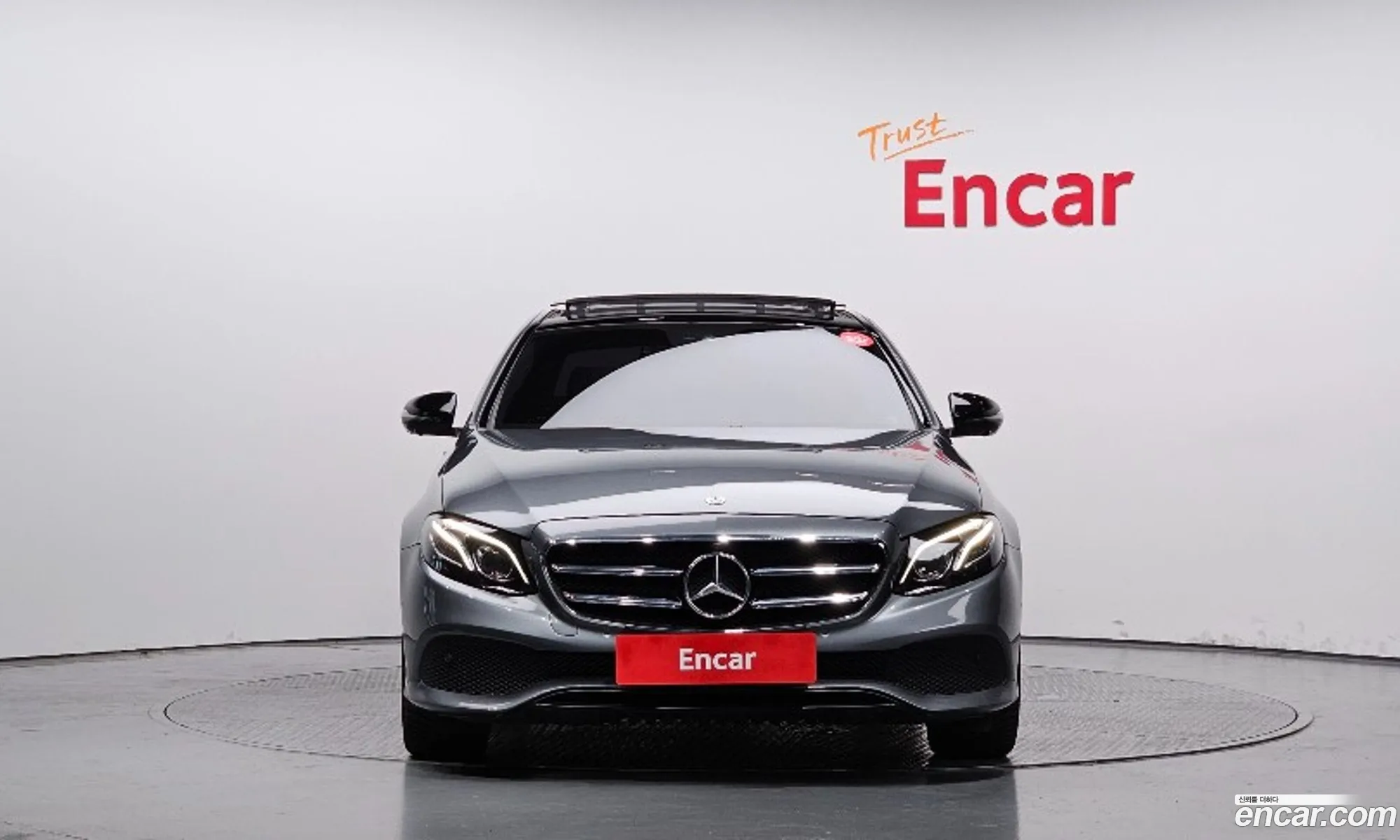 Mercedes-Benz E-Klasse E300 Avantgarde 2017 - фотография 18791439