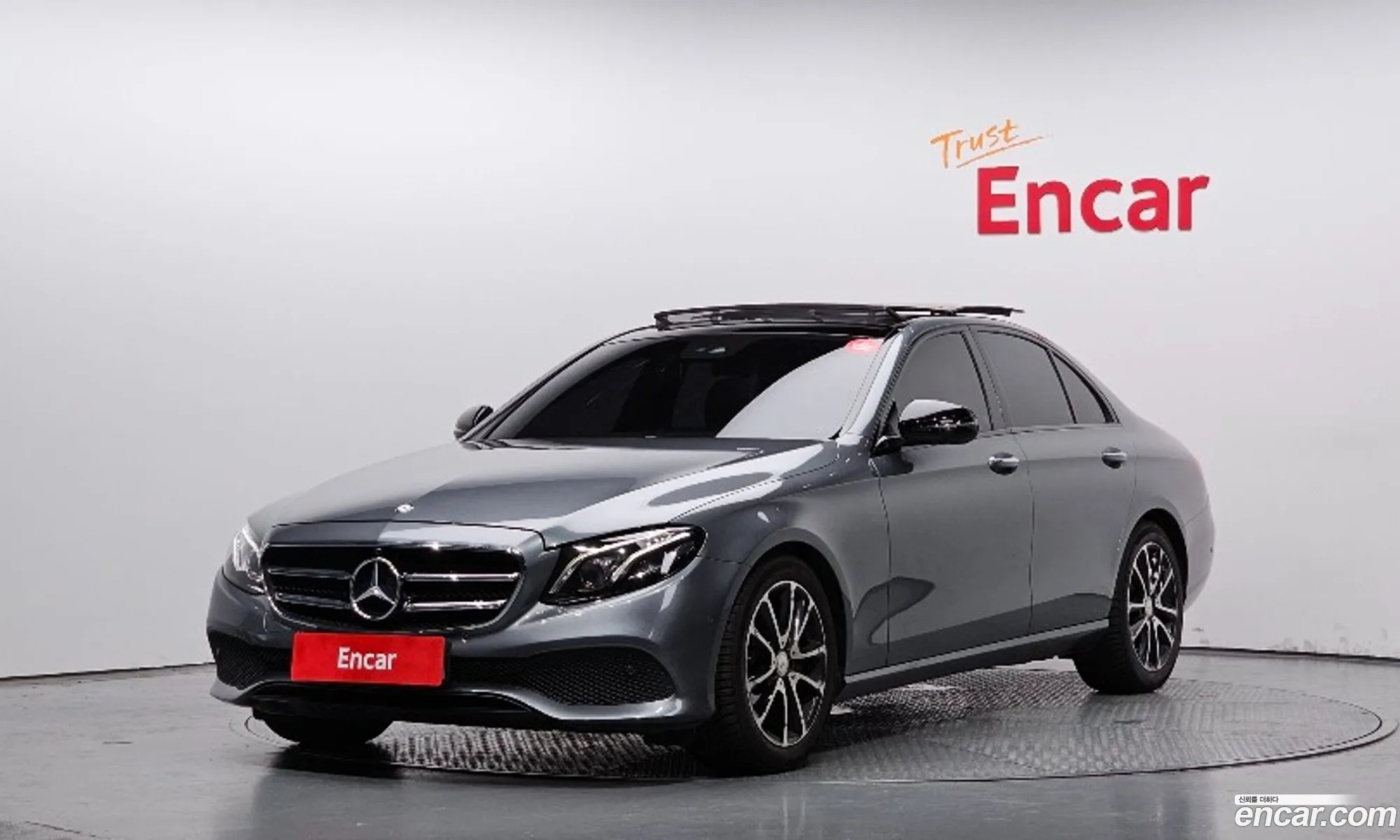 Mercedes-Benz E-Klasse E300 Avantgarde 2017 - фотография 18791441
