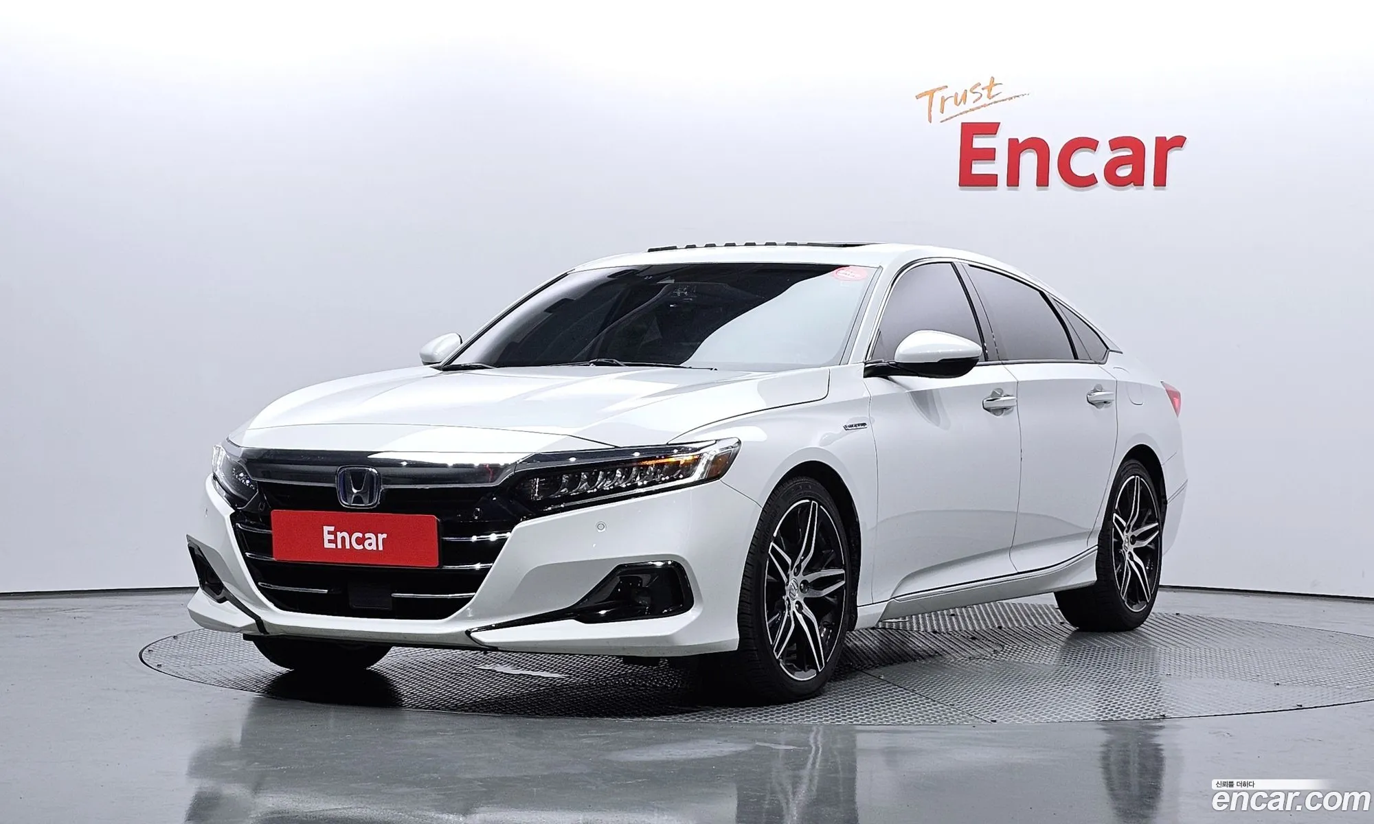 Honda Accord X 20 Hybrid Touring 2021 - фотография 12640483