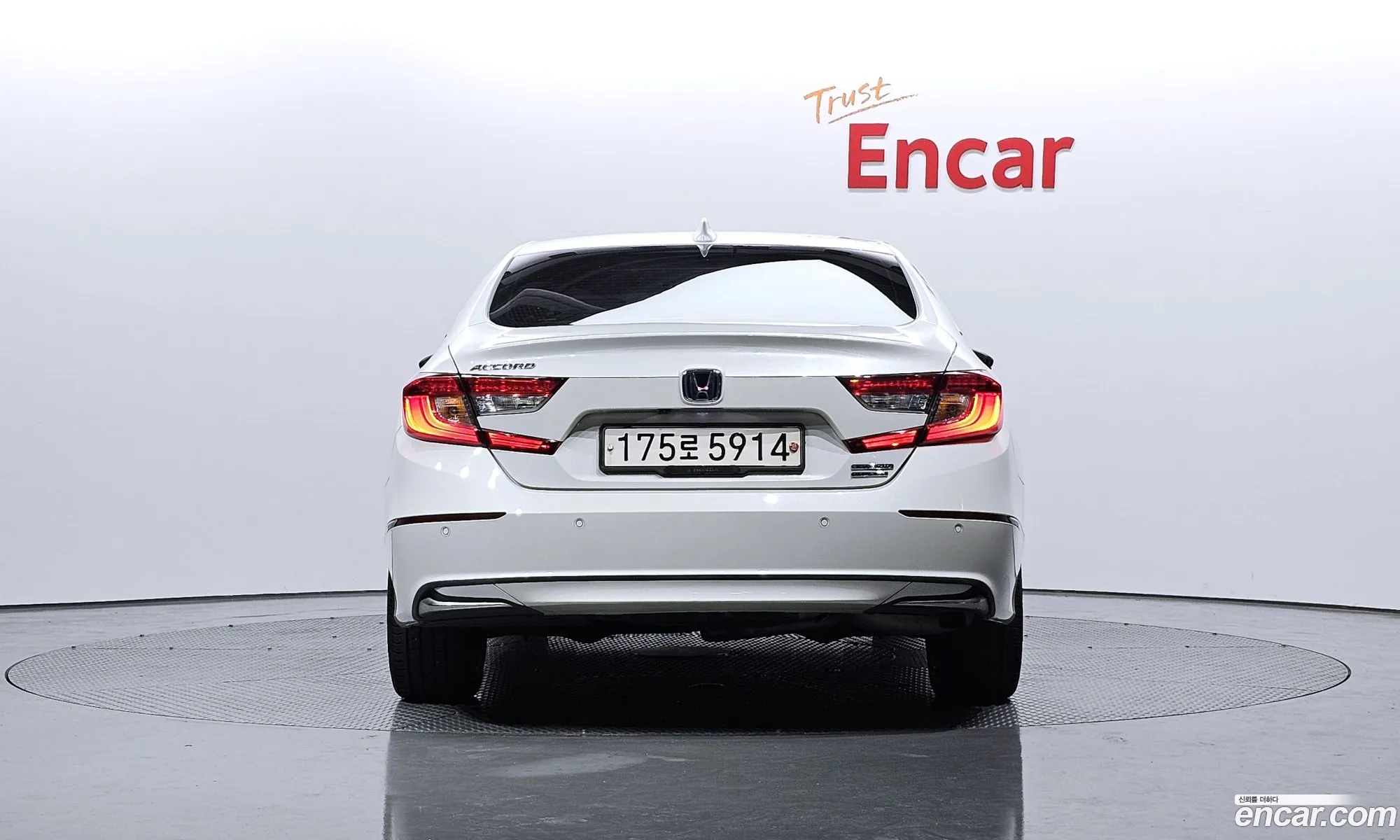 Honda Accord X 20 Hybrid Touring 2021 - фотография 12640486