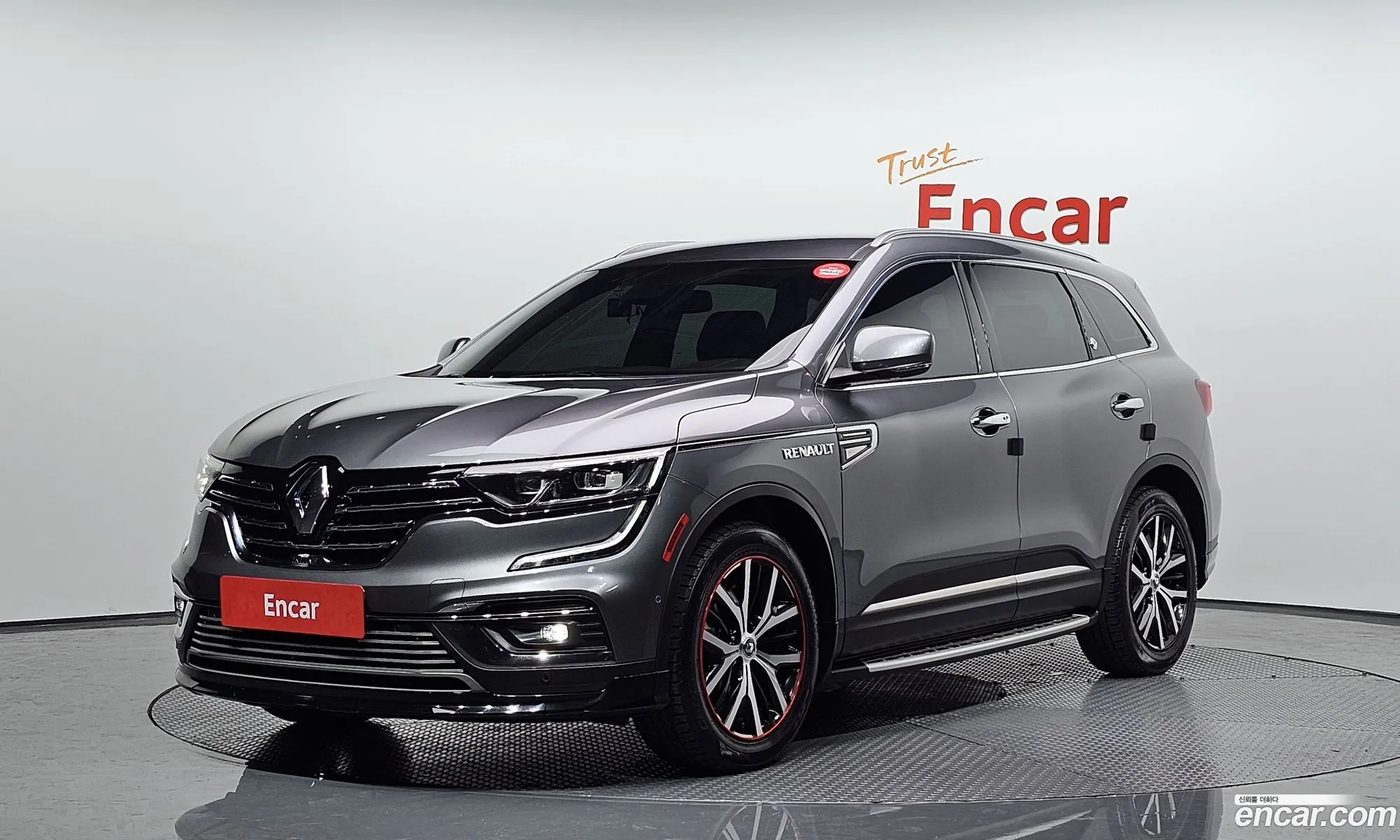 Renault Samsung Qm6 20 Gde Re Signature 2Wd 2020 - фотография 3345765