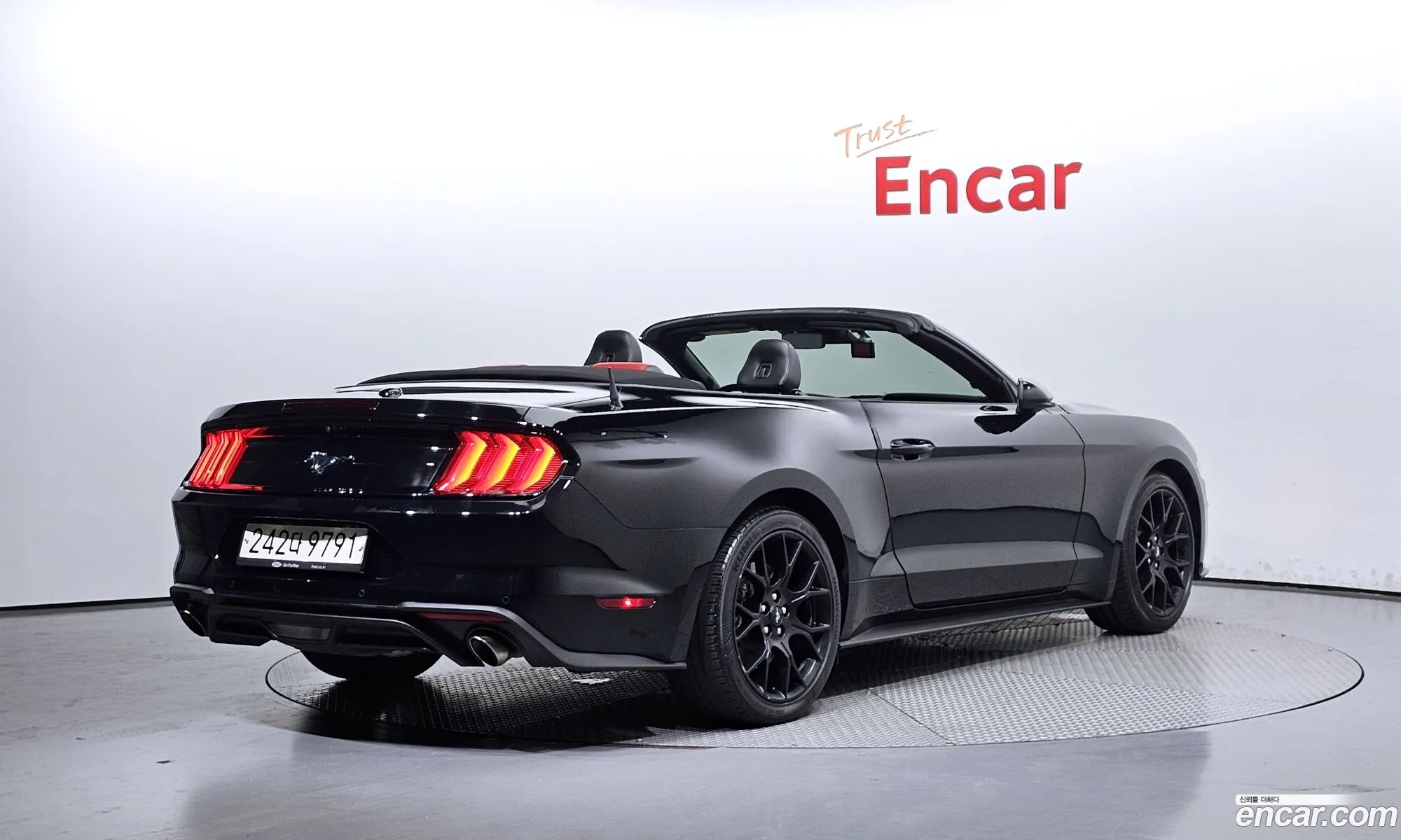Ford Mustang Vi Convertible 2021 - фотография 3895341