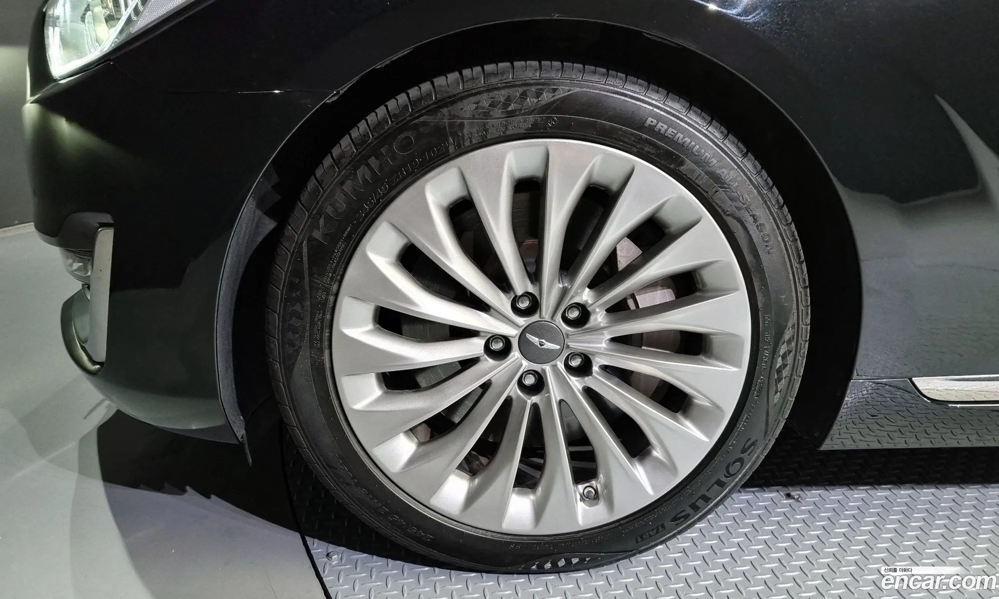 Genesis Eq900 50 Gdi Awd Prestige - фотография 131379