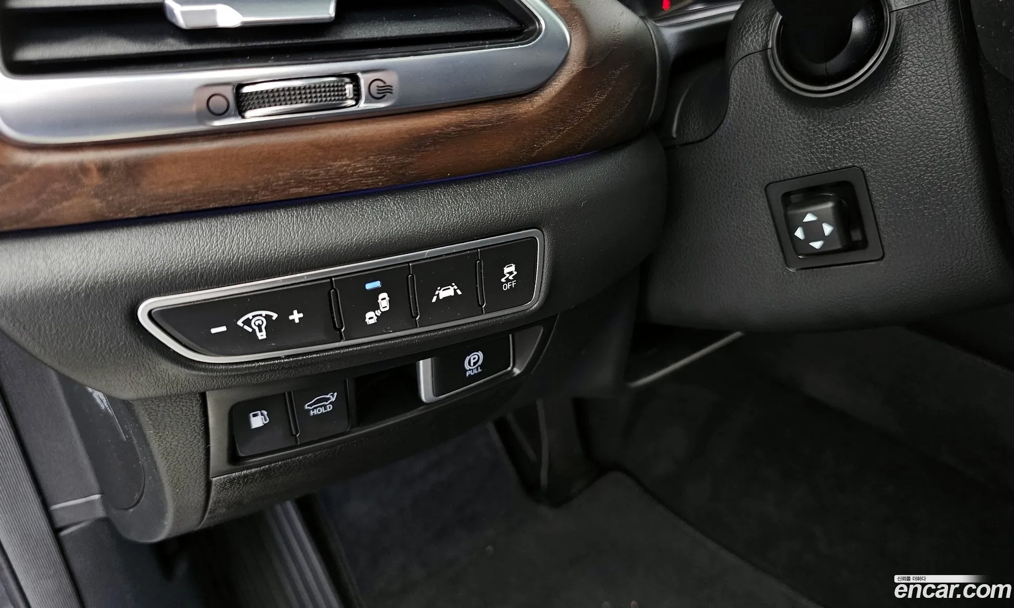 Genesis G90 I 38 Awd 2021 - фотография 17958552