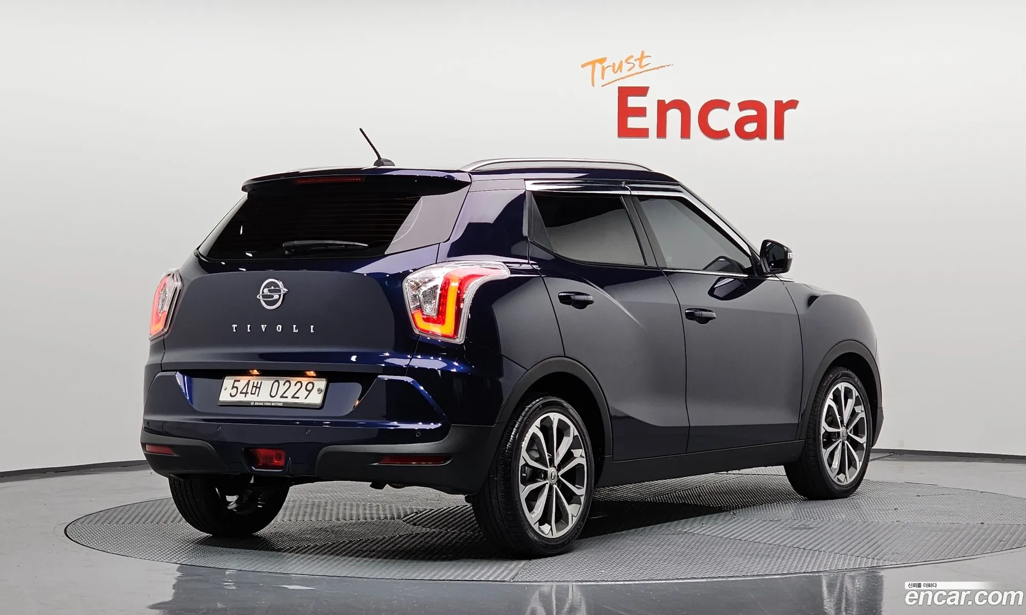 Ssangyong Tivoli Tivoli Lx 2Wd 2017 - фотография 17509944