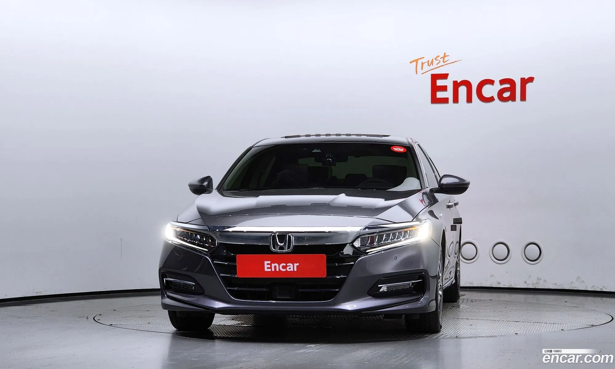 Honda Accord 20 Hybrid Touring 2019 - фотография 12640473