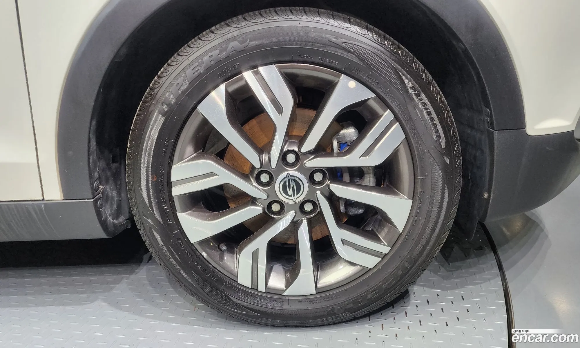 Ssangyong Tivoli Tivoli Diesel Ix 2Wd 2019 - фотография 17544730