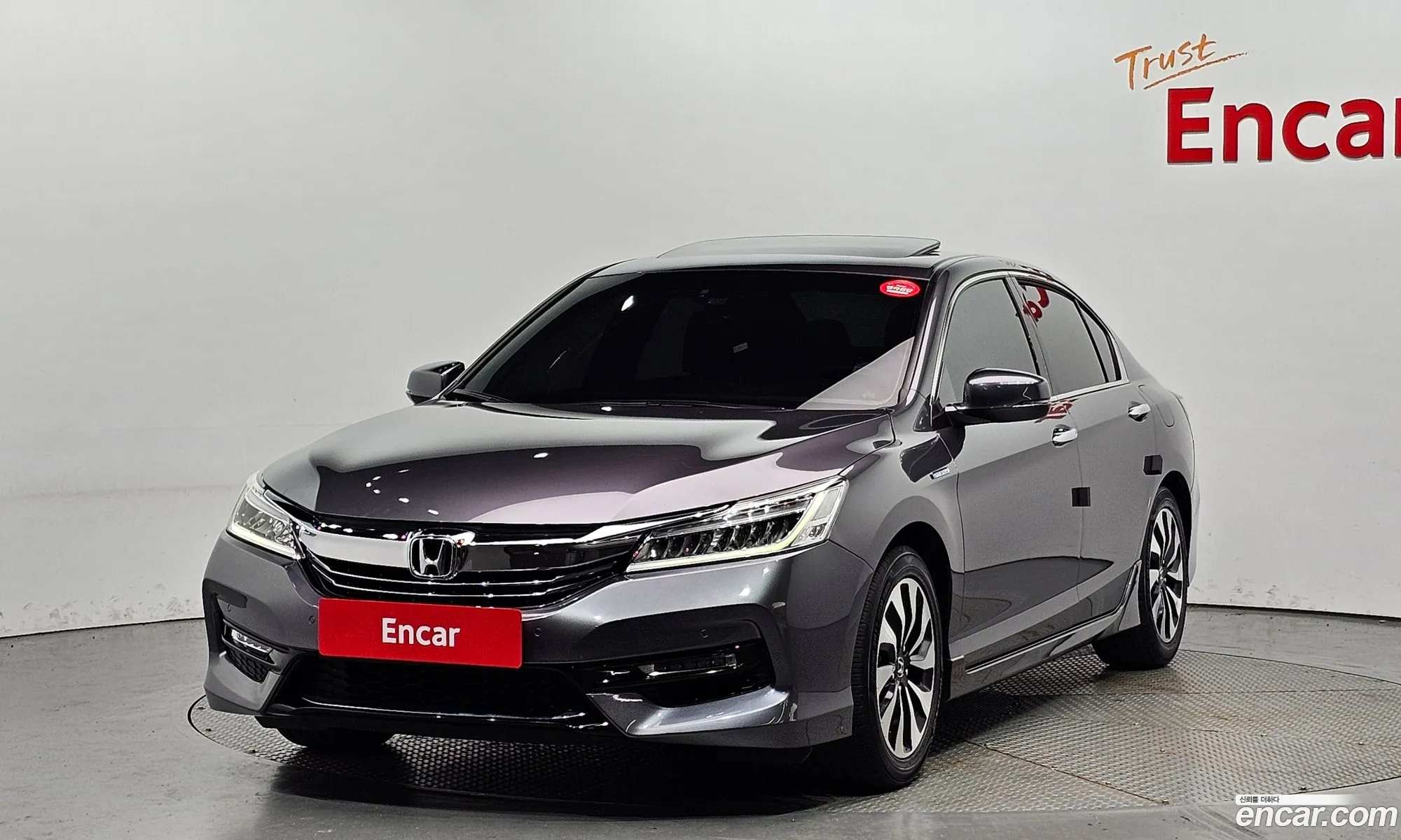 Honda Accord 20 Hybrid 2017 - фотография 12640447