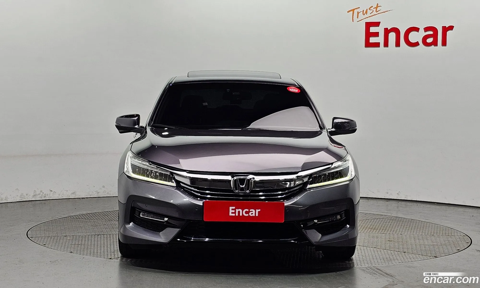 Honda Accord 20 Hybrid 2017 - фотография 12640449