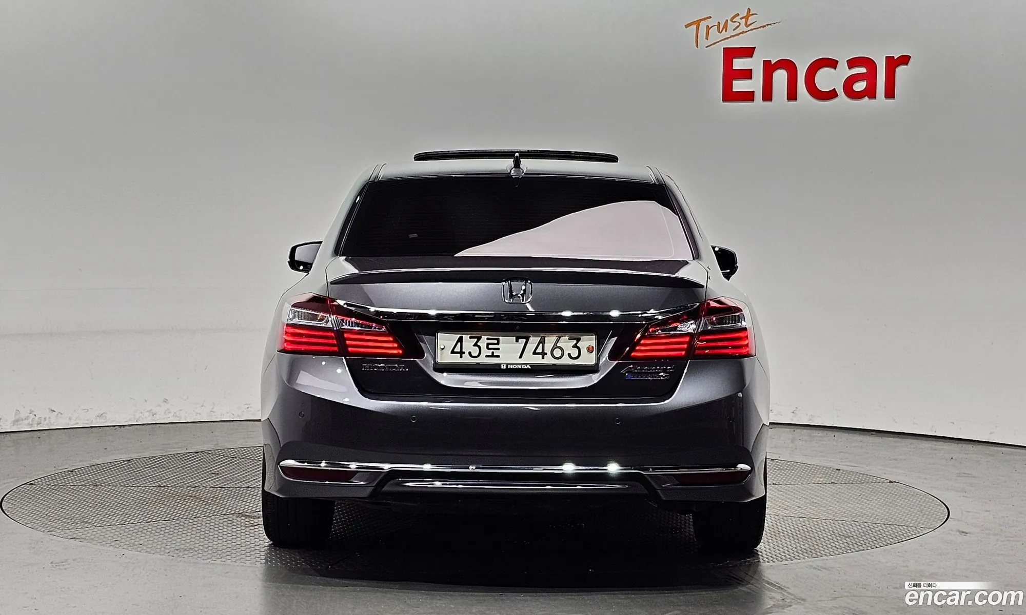Honda Accord 20 Hybrid 2017 - фотография 12640450