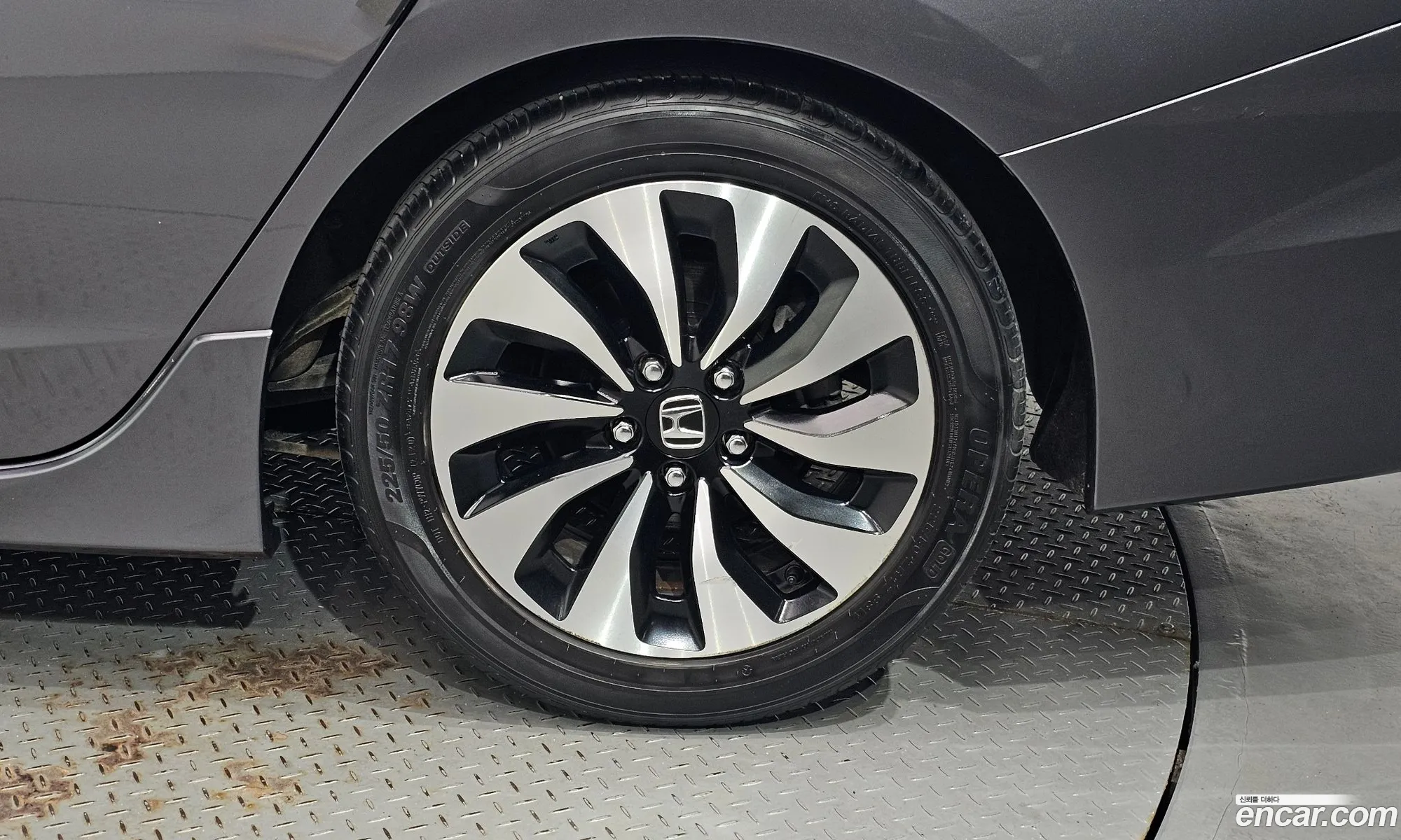 Honda Accord 20 Hybrid 2017 - фотография 12640451