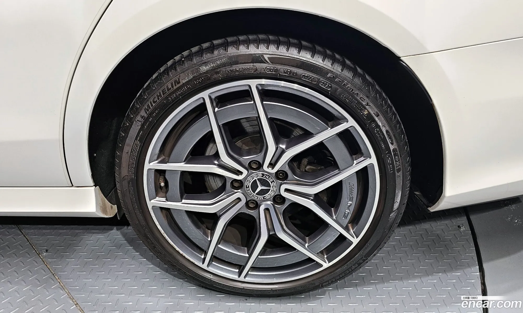 Mercedes-Benz E-Klasse V W213 S213 C238 E220D 4Matic Amg Line 2021 - фотография 18958805